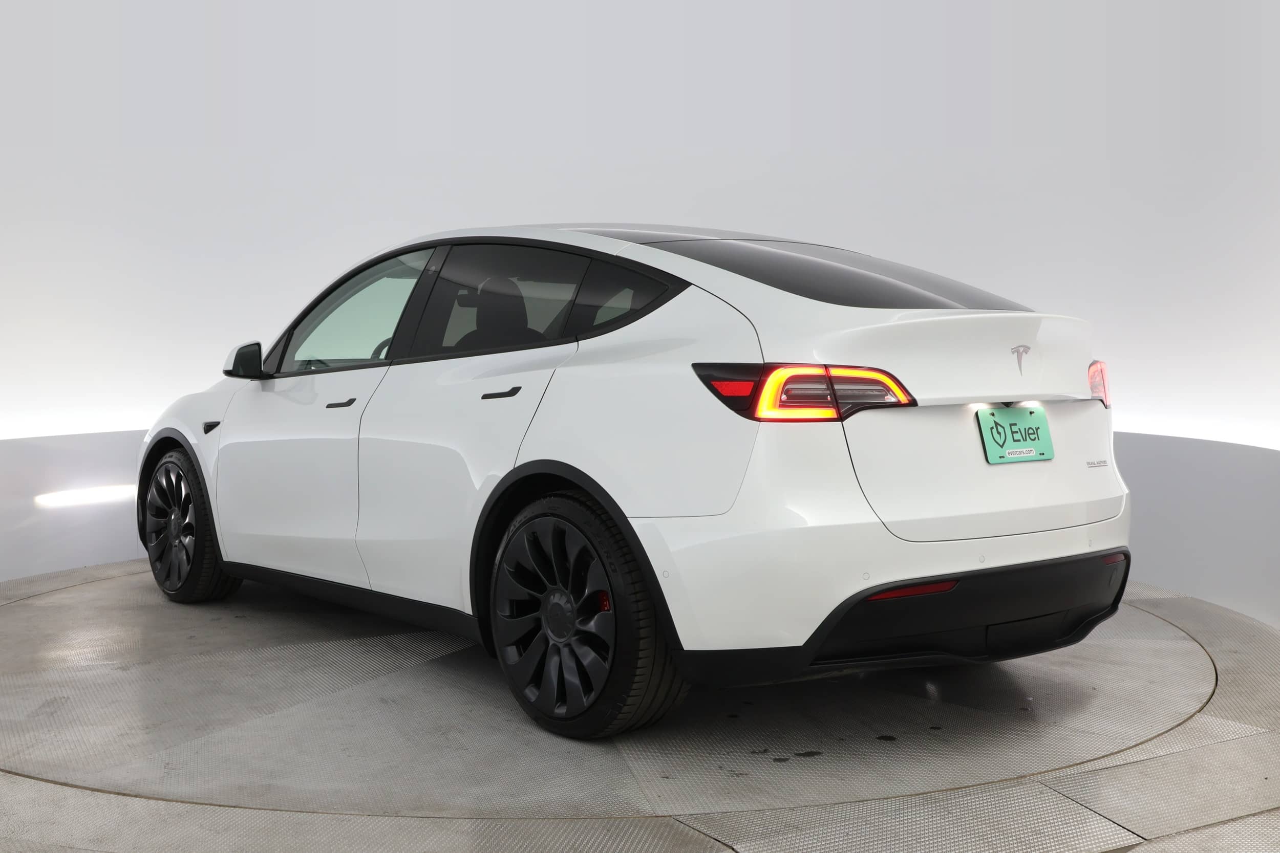 EverCars Co. vehicle image 12 for Tesla Model Y -  Performance on EverCars Co.