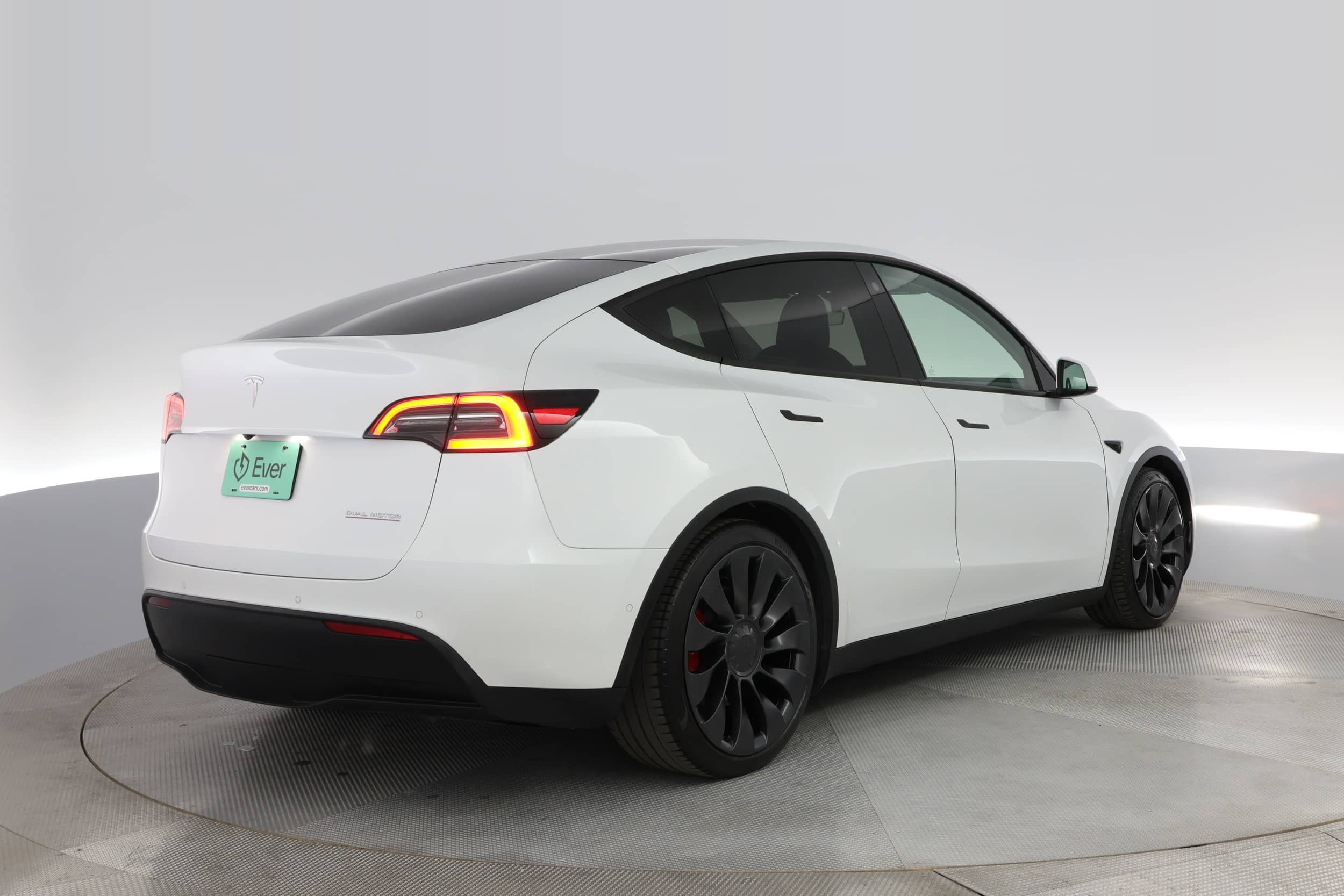 EverCars Co. vehicle image 2 for Tesla Model Y -  Performance on EverCars Co.