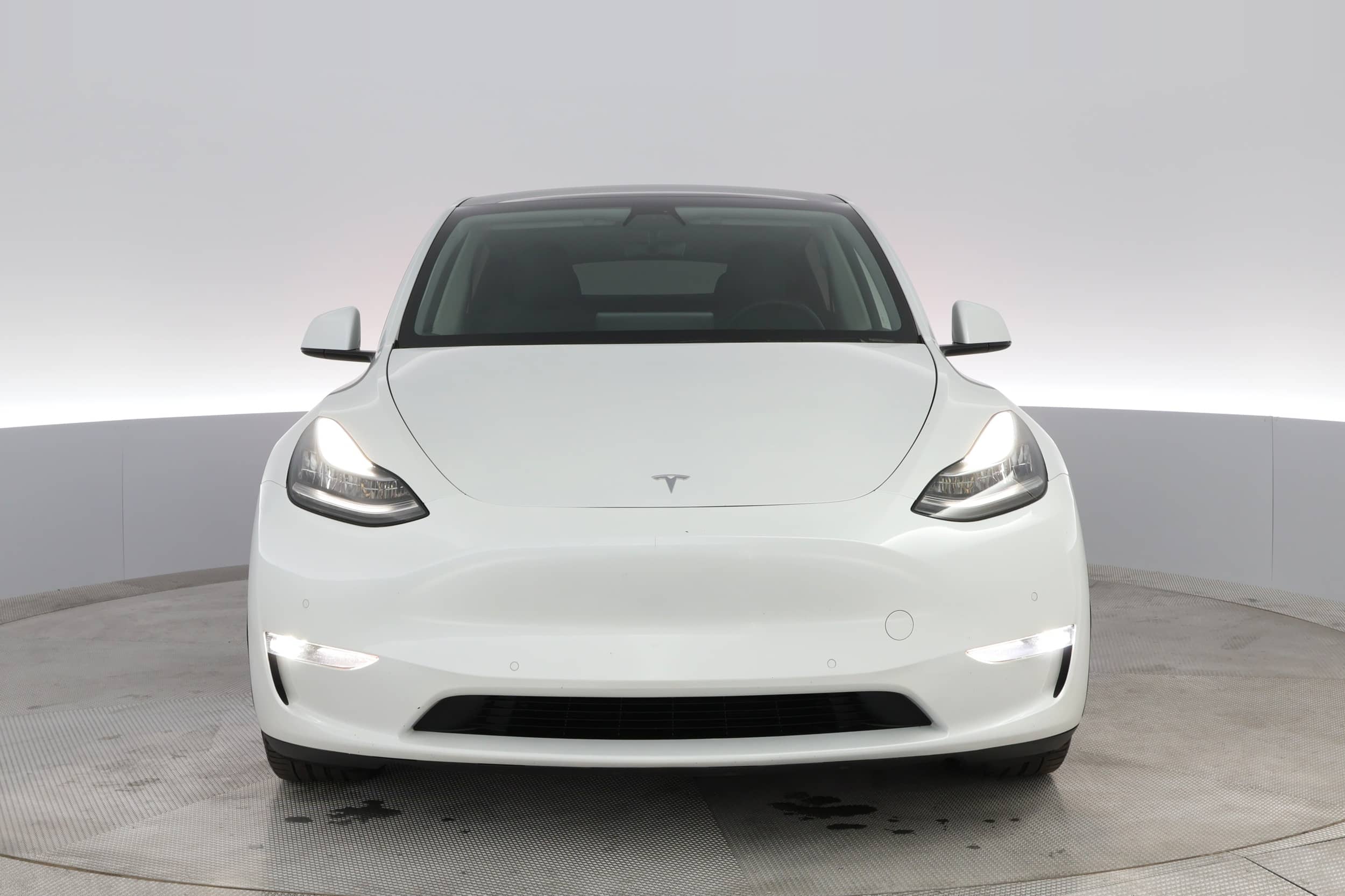 EverCars Co. vehicle image 16 for Tesla Model Y -  Performance on EverCars Co.