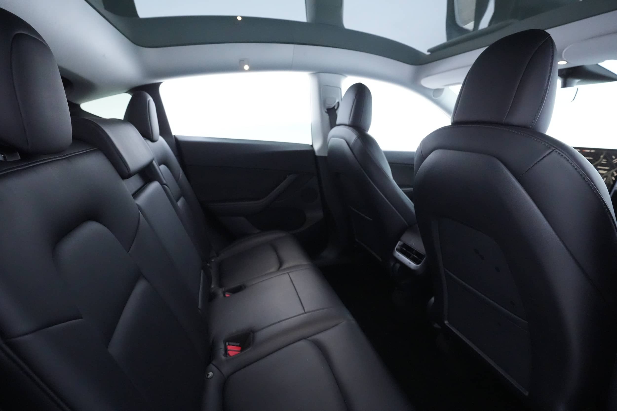 EverCars Co. vehicle image 4 for Tesla Model Y -  Performance on EverCars Co.
