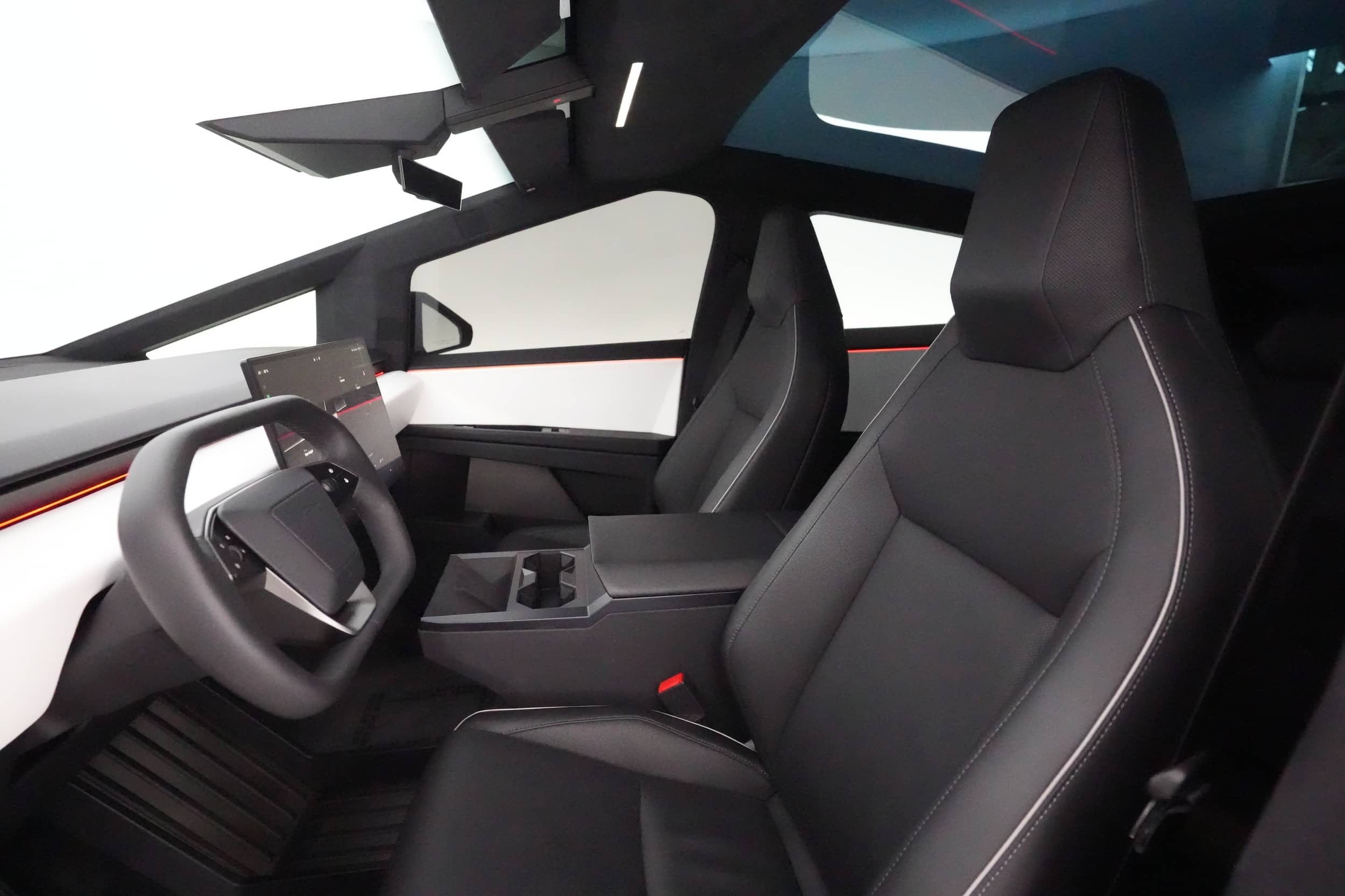 EverCars Co. vehicle image 3 for Tesla Cybertruck -  Foundation on EverCars Co.