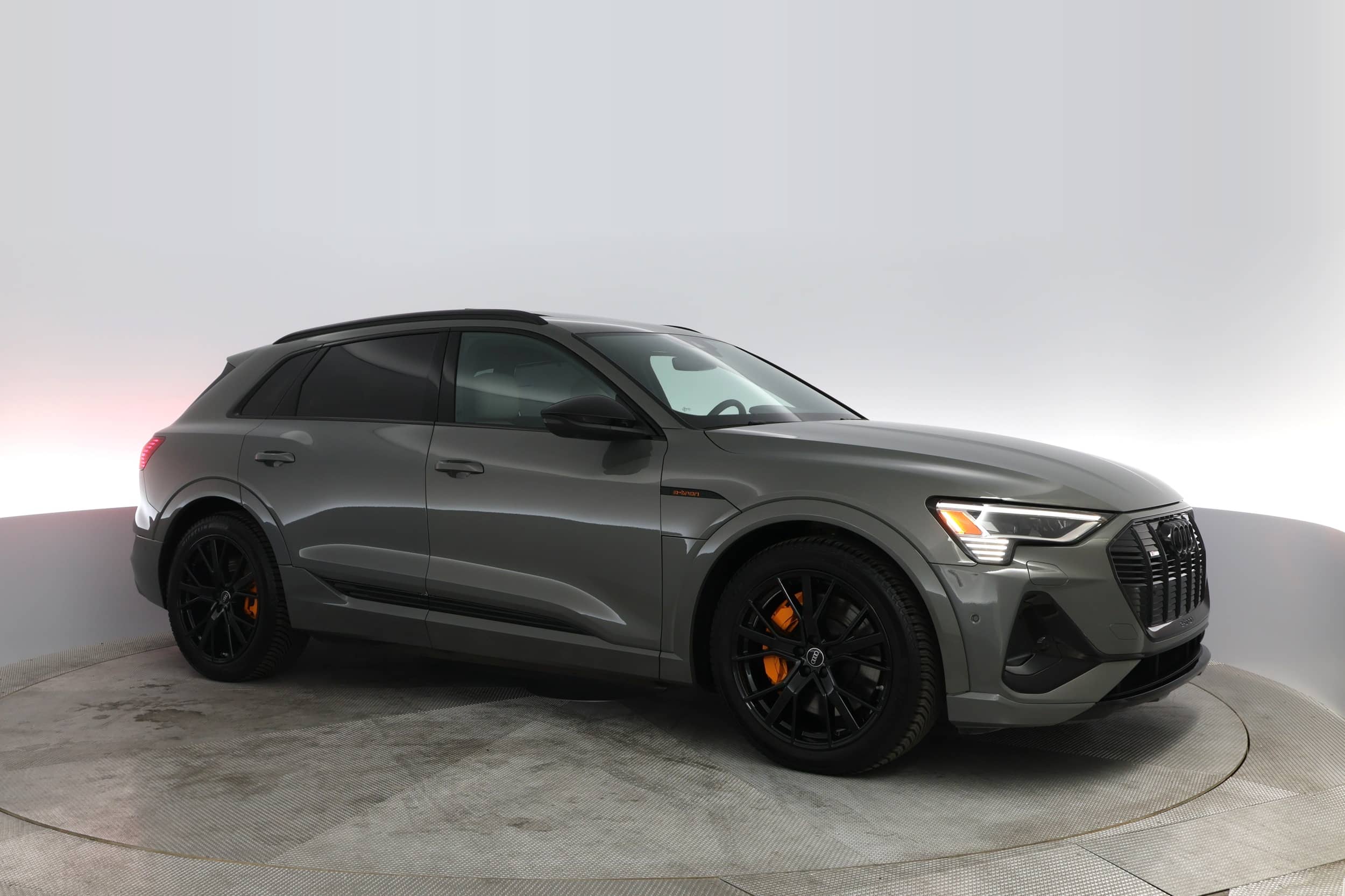 EverCars Co. vehicle image 8 for Audi e-tron -  Chronos on EverCars Co.