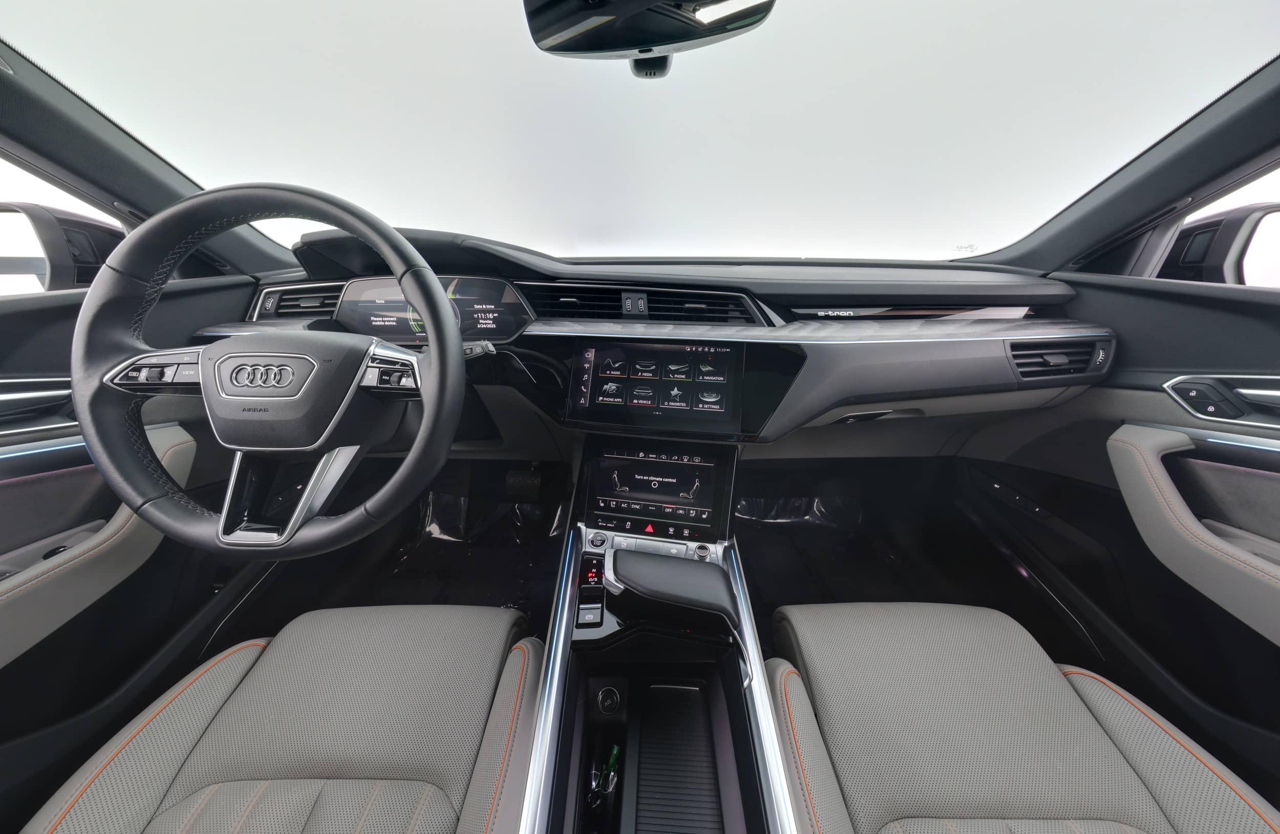 EverCars Co. vehicle image 19 for Audi e-tron -  Chronos on EverCars Co.