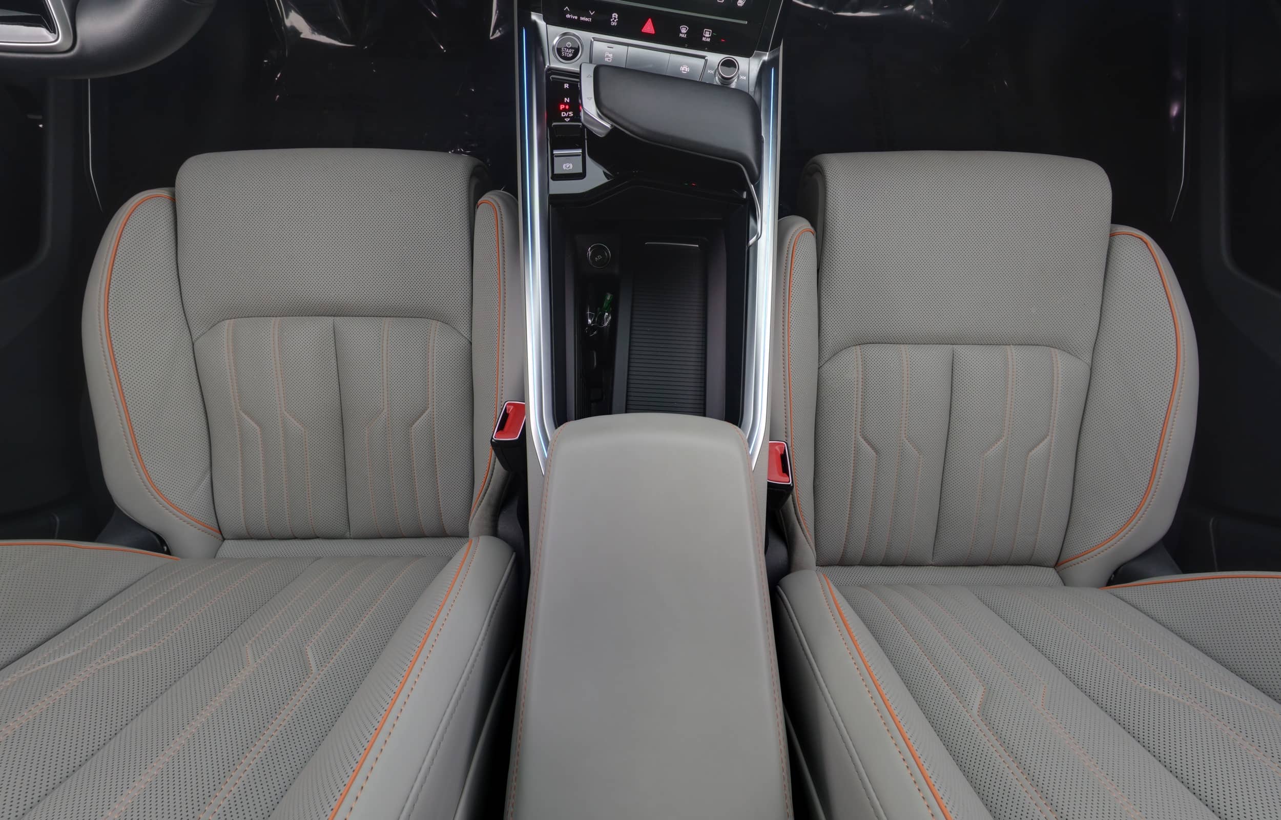 EverCars Co. vehicle image 20 for Audi e-tron -  Chronos on EverCars Co.