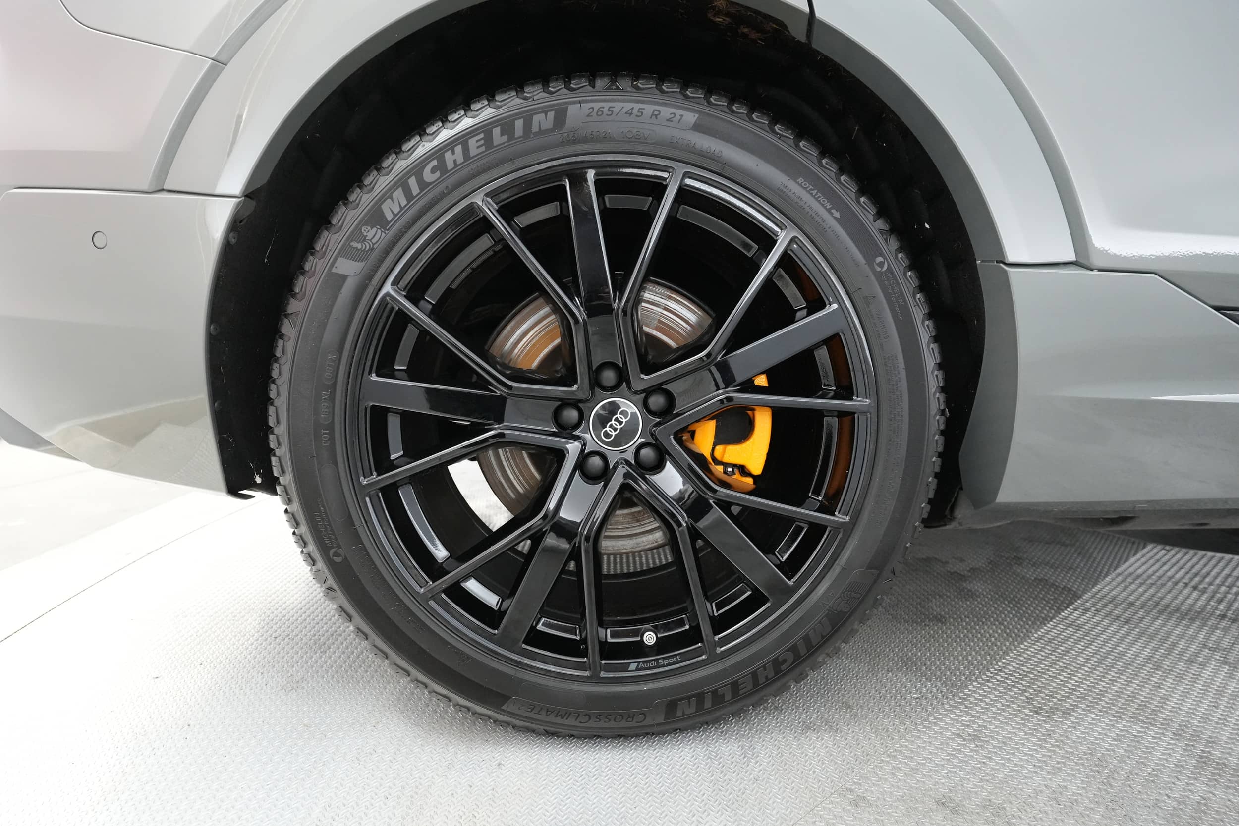 EverCars Co. vehicle image 15 for Audi e-tron -  Chronos on EverCars Co.