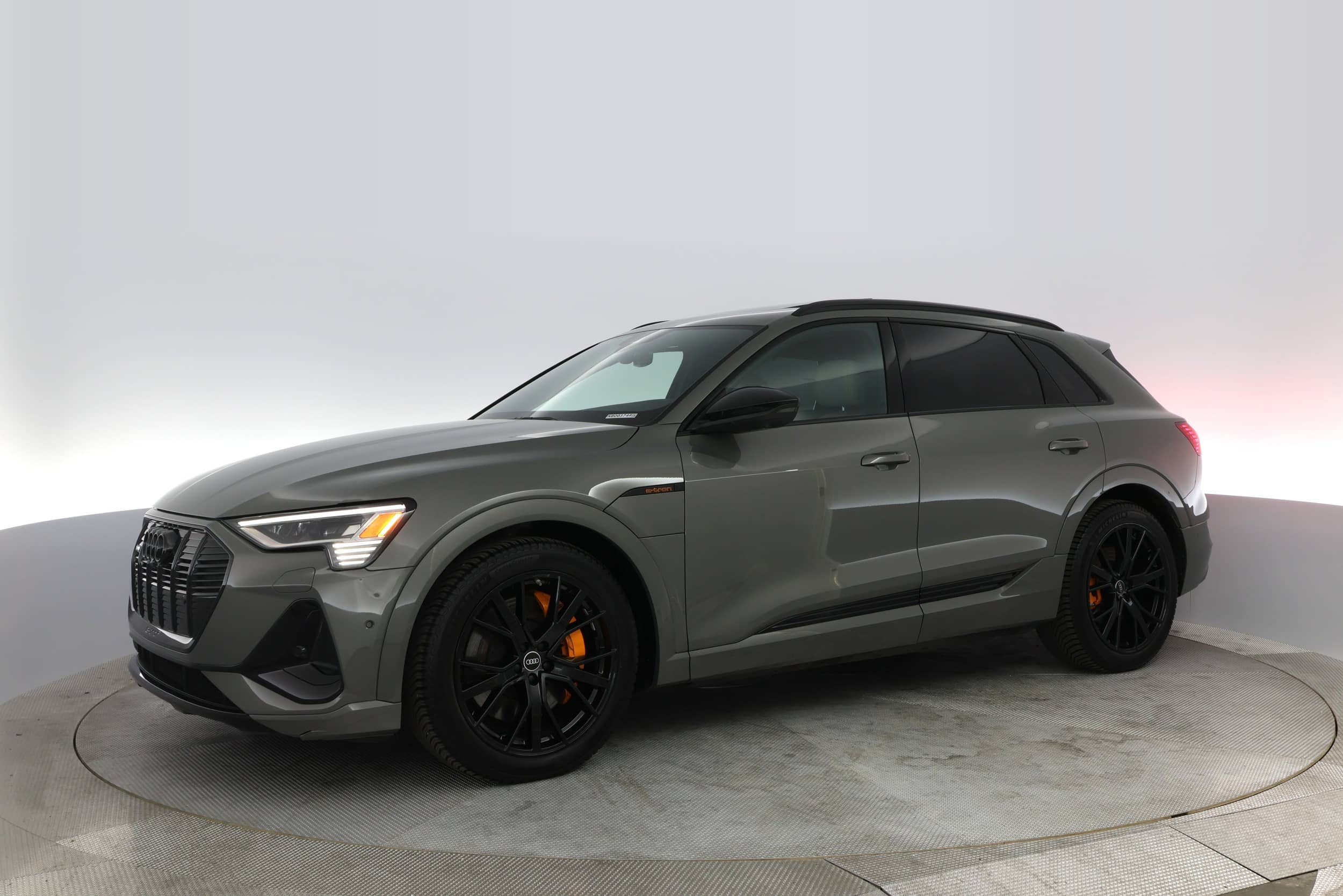 EverCars Co. vehicle image 11 for Audi e-tron -  Chronos on EverCars Co.