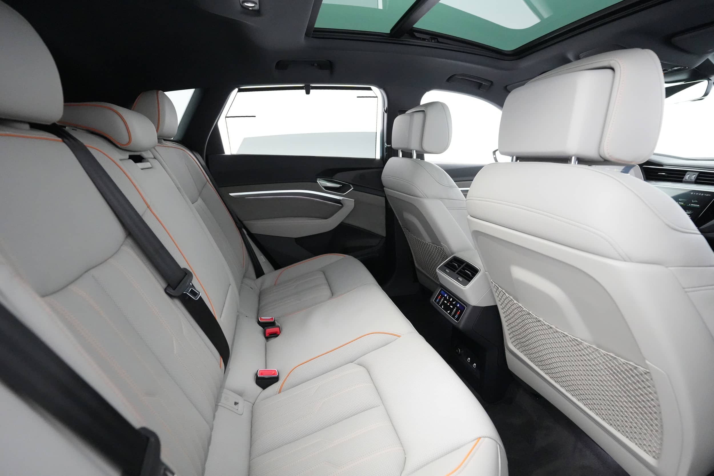EverCars Co. vehicle image 4 for Audi e-tron -  Chronos on EverCars Co.