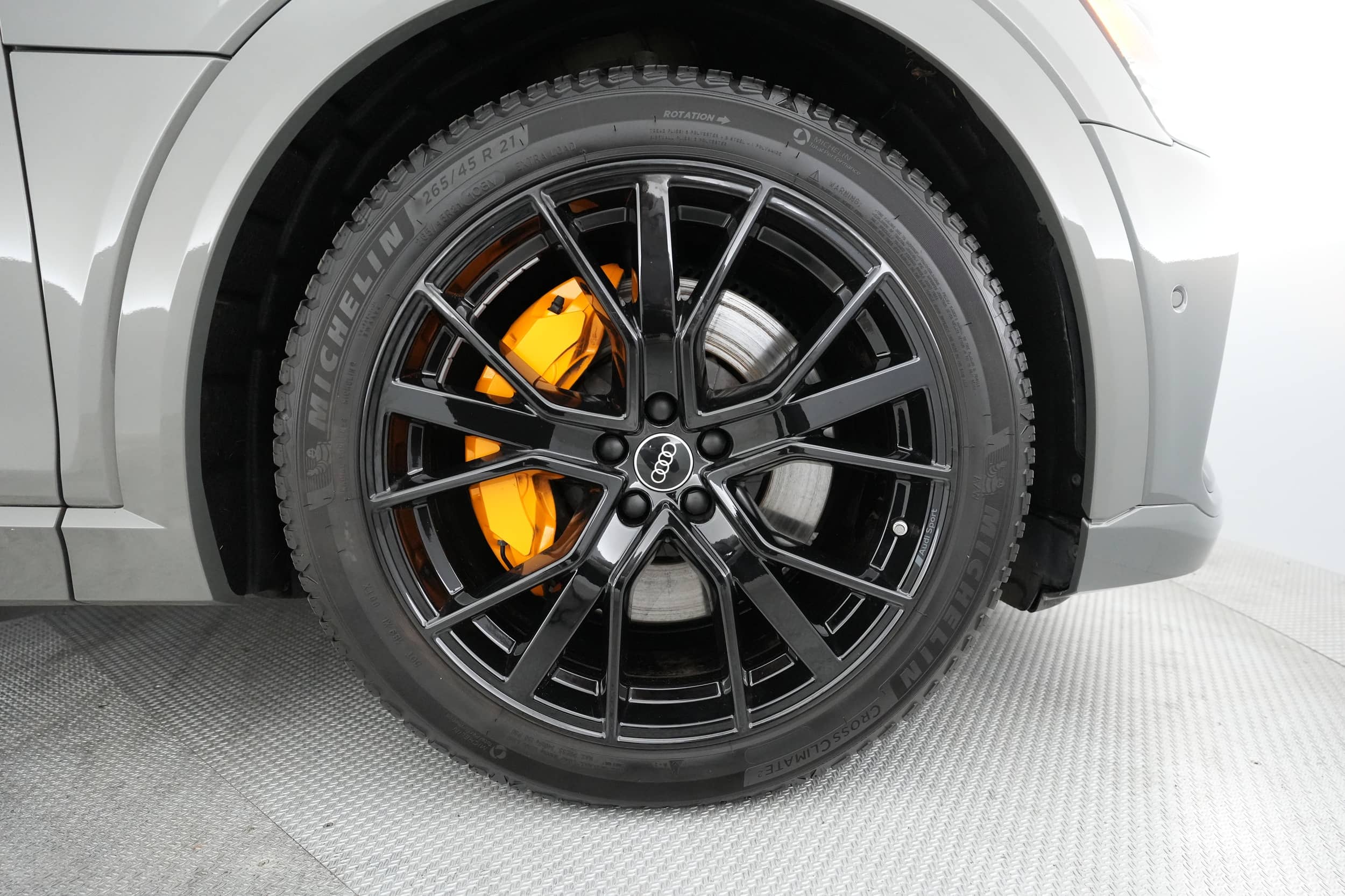 EverCars Co. vehicle image 14 for Audi e-tron -  Chronos on EverCars Co.