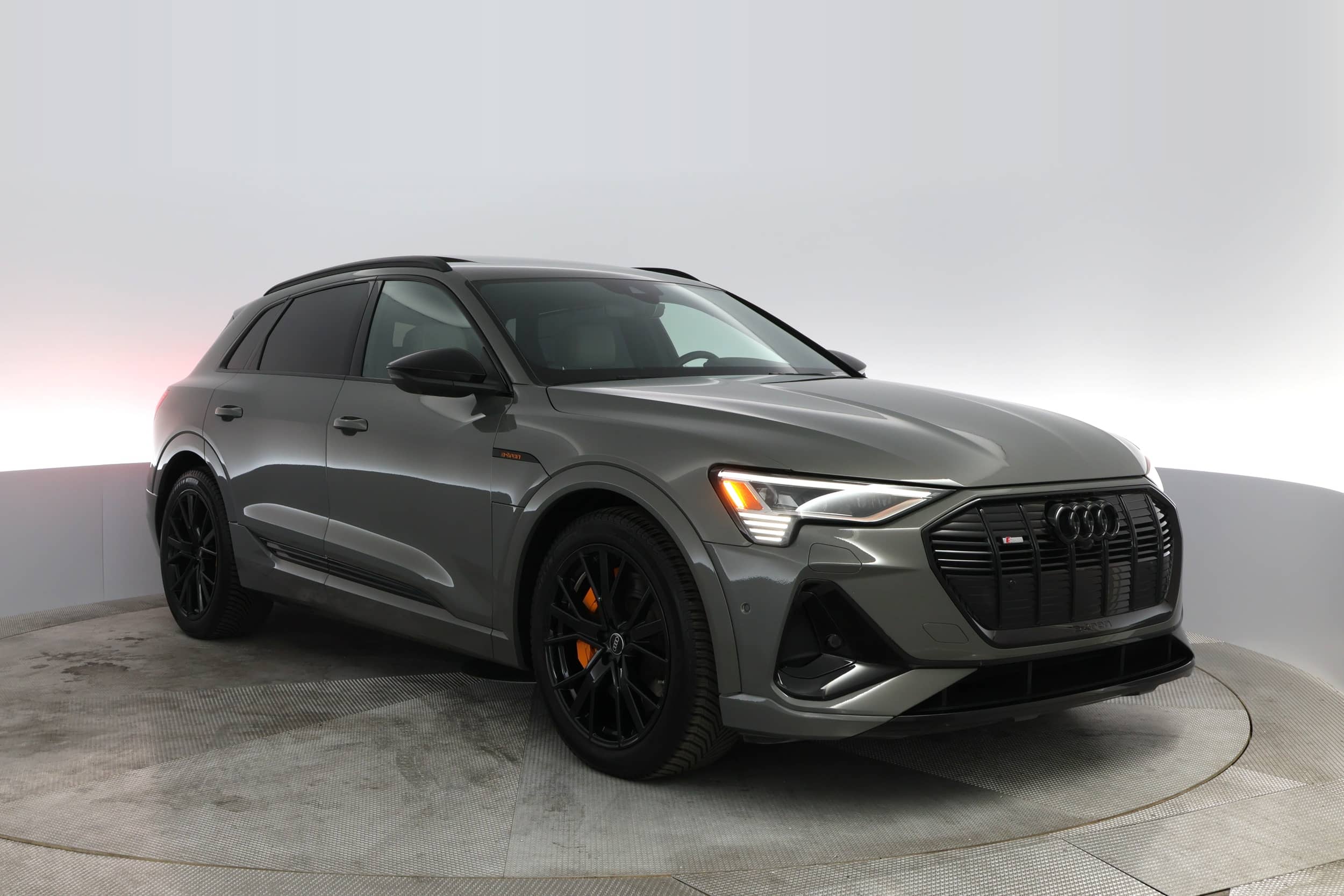 EverCars Co. vehicle image 7 for Audi e-tron -  Chronos on EverCars Co.