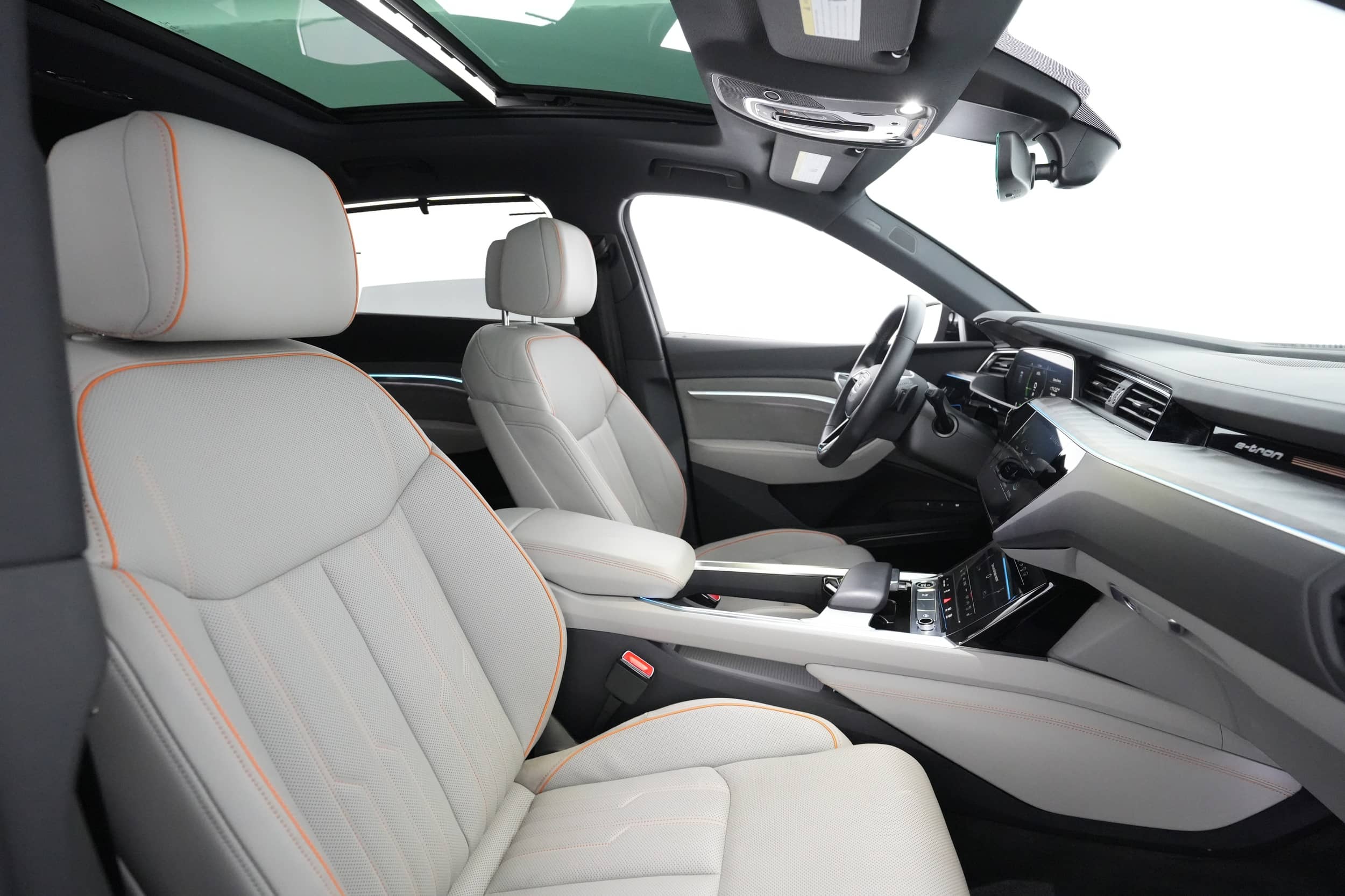 EverCars Co. vehicle image 18 for Audi e-tron -  Chronos on EverCars Co.