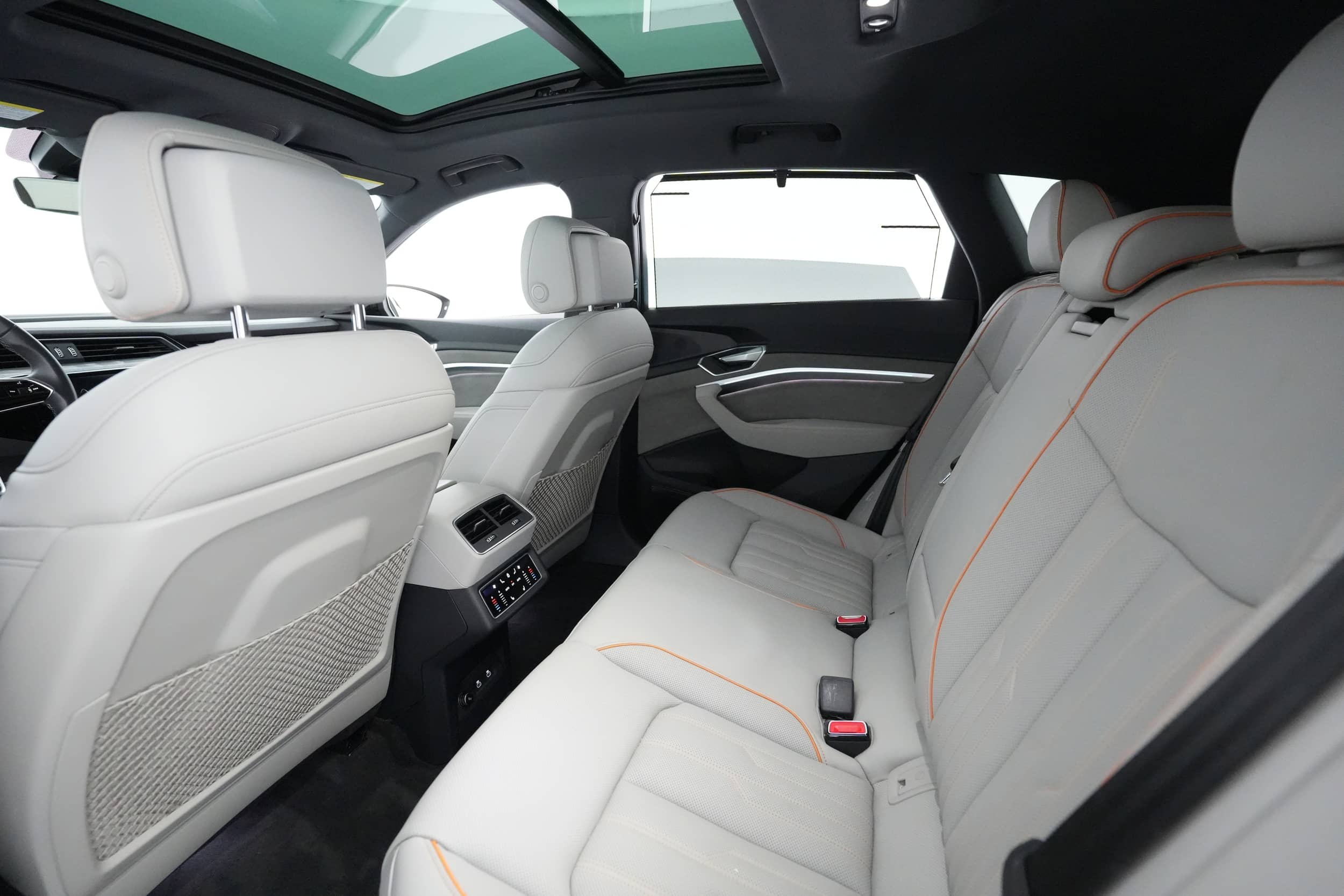 EverCars Co. vehicle image 17 for Audi e-tron -  Chronos on EverCars Co.
