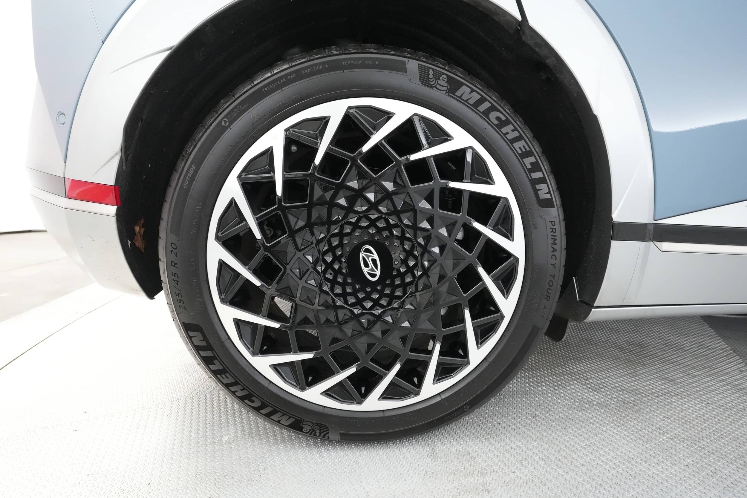 EverCars Co. vehicle image 14 for Hyundai IONIQ 5 -  Limited on EverCars Co.