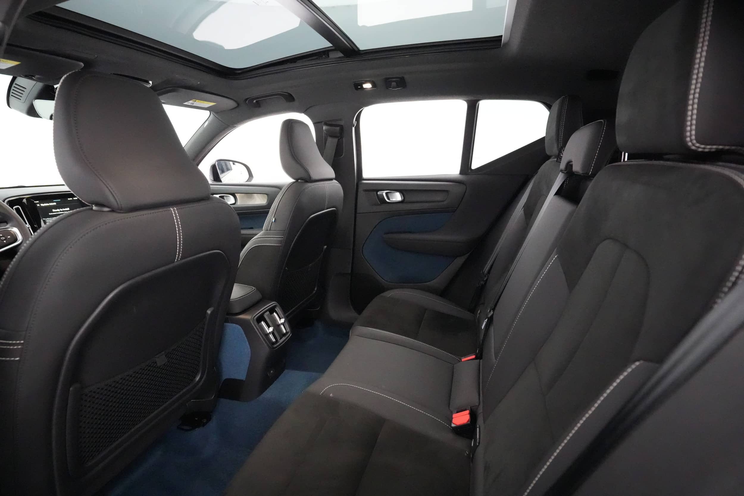EverCars Co. vehicle image 15 for Volvo XC40 Recharge -  Twin Plus on EverCars Co.