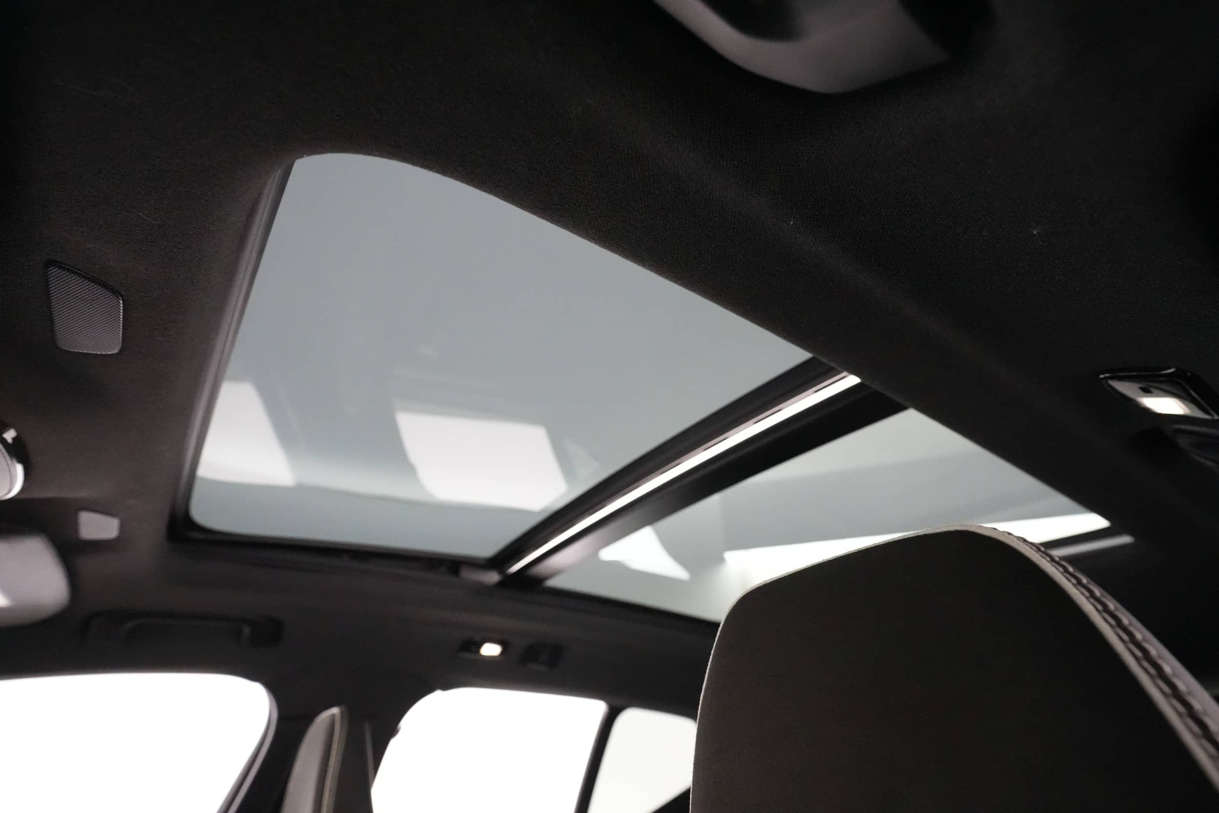 EverCars Co. vehicle image 17 for Volvo XC40 Recharge -  Twin Plus on EverCars Co.