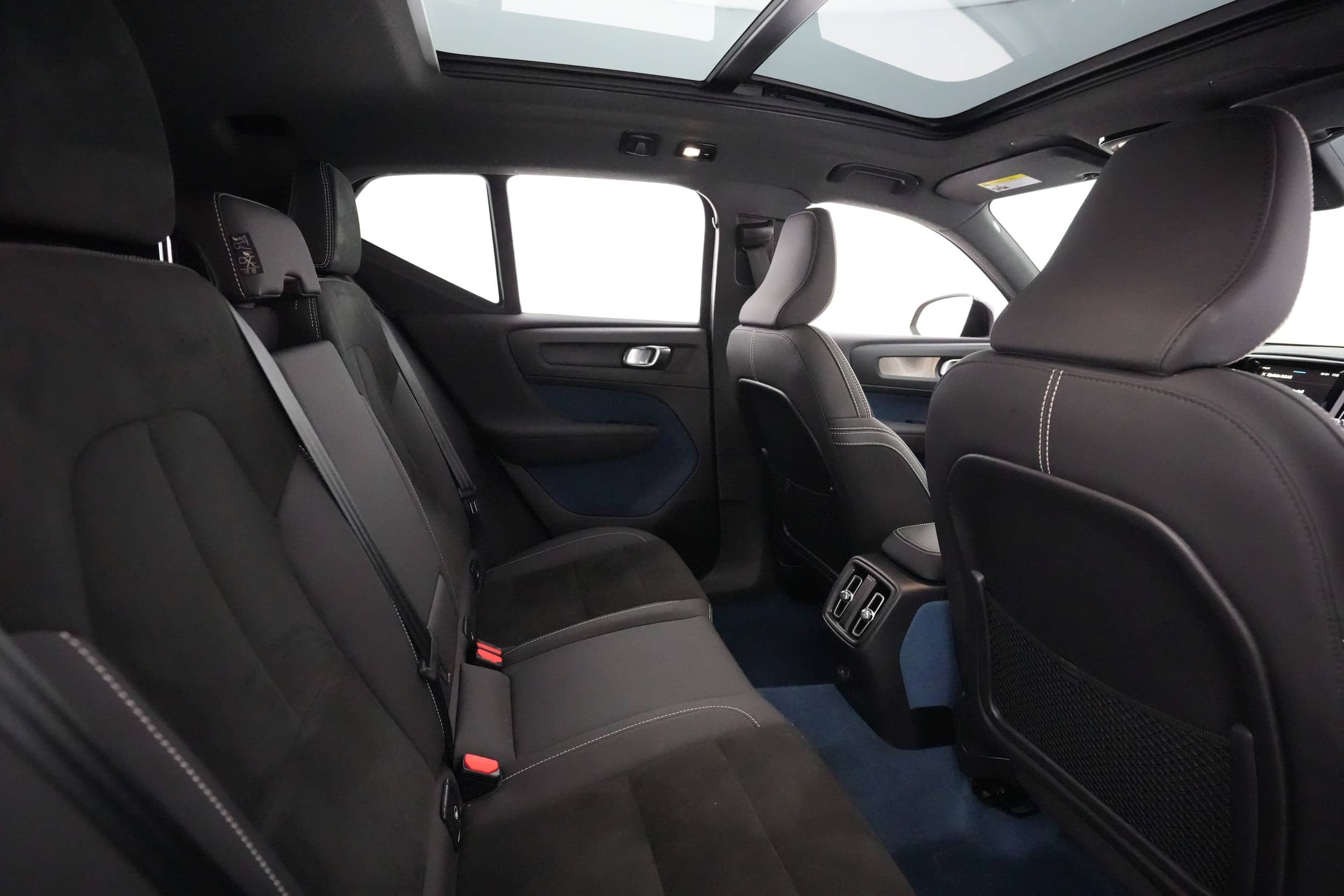 EverCars Co. vehicle image 3 for Volvo XC40 Recharge -  Twin Plus on EverCars Co.
