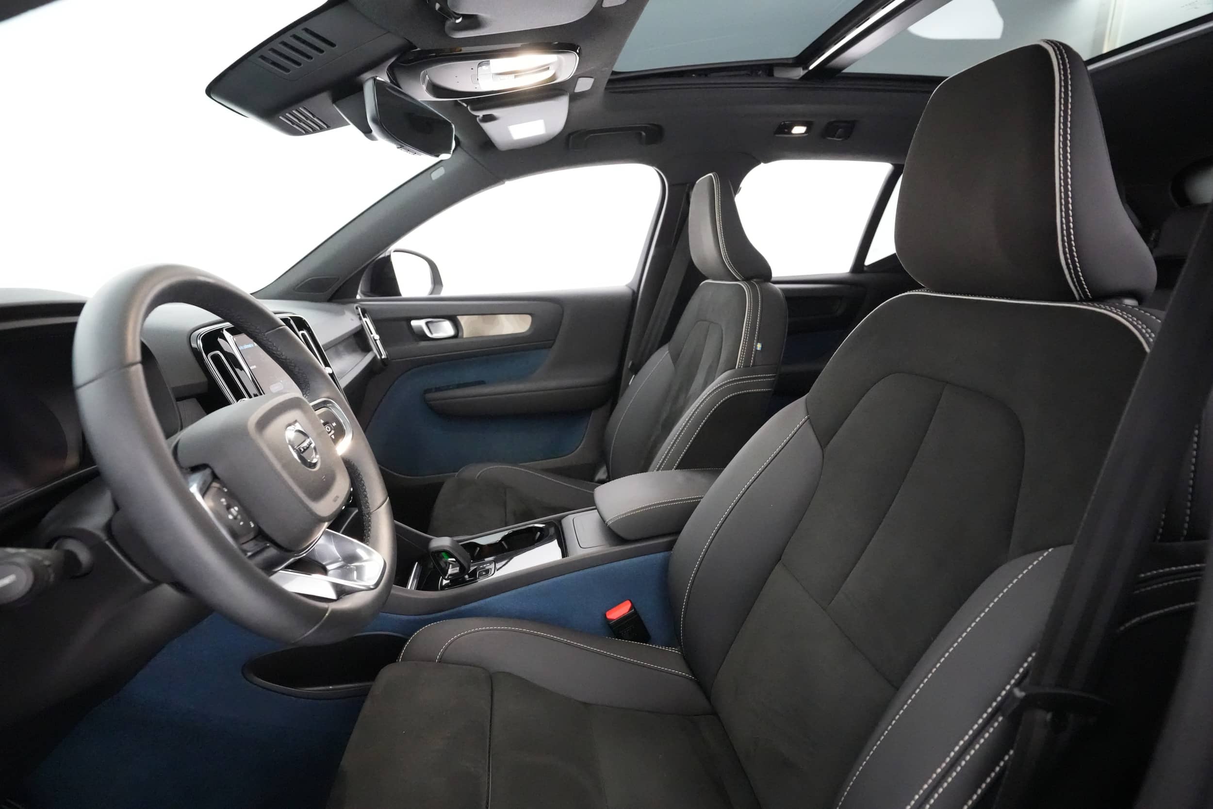 EverCars Co. vehicle image 14 for Volvo XC40 Recharge -  Twin Plus on EverCars Co.