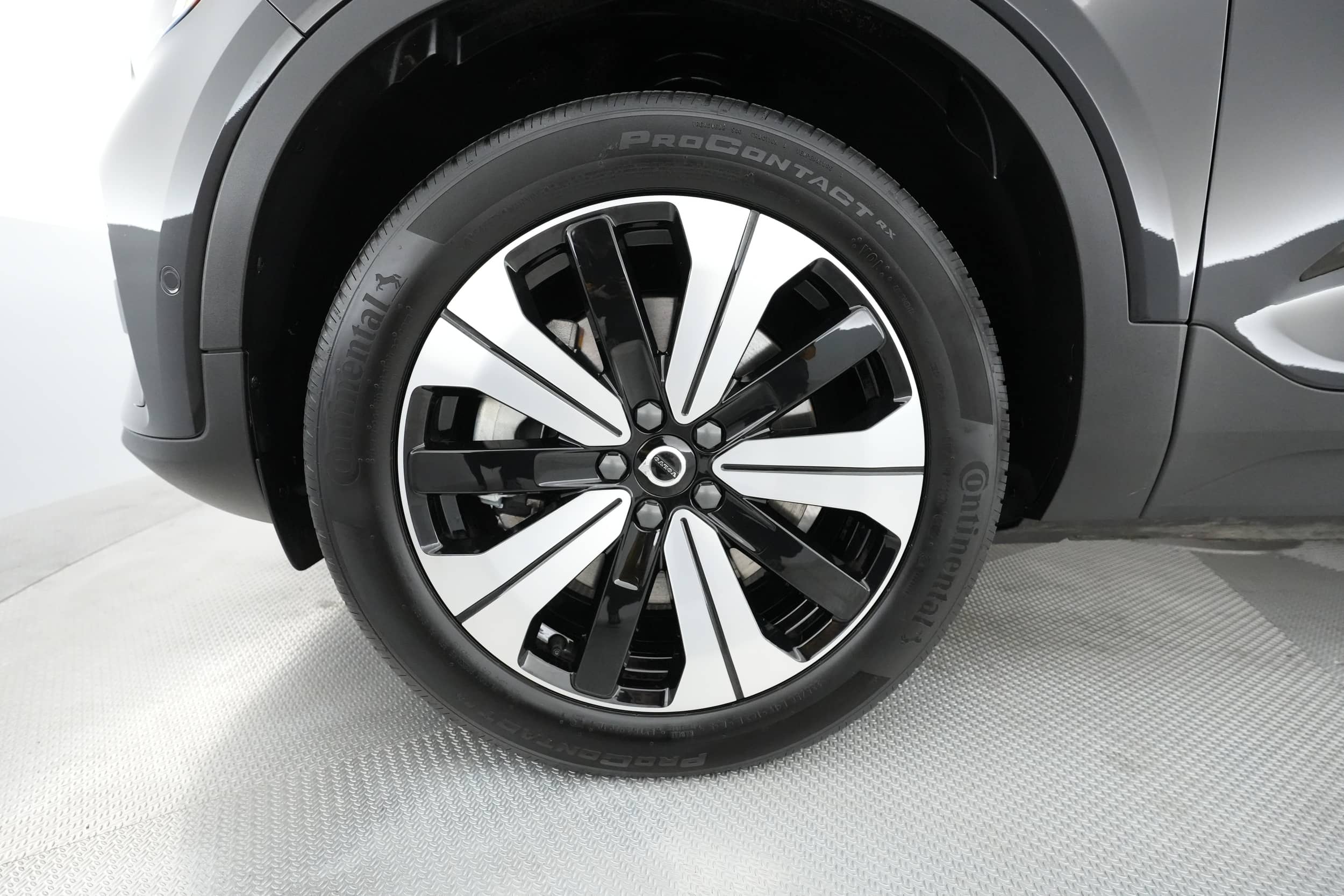 EverCars Co. vehicle image 10 for Volvo XC40 Recharge -  Twin Plus on EverCars Co.