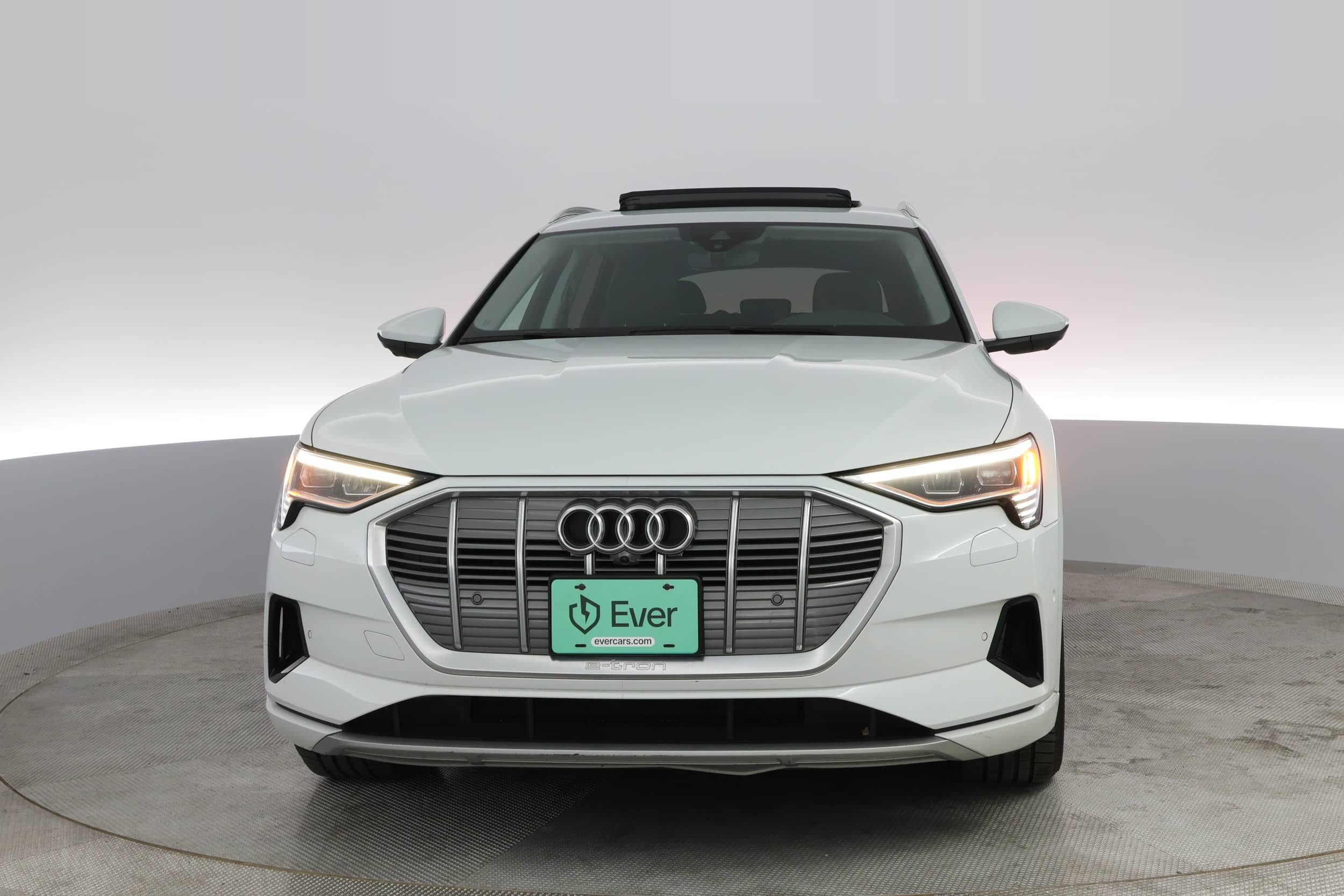 EverCars Co. vehicle image 15 for Audi e-tron -  Premium Plus on EverCars Co.