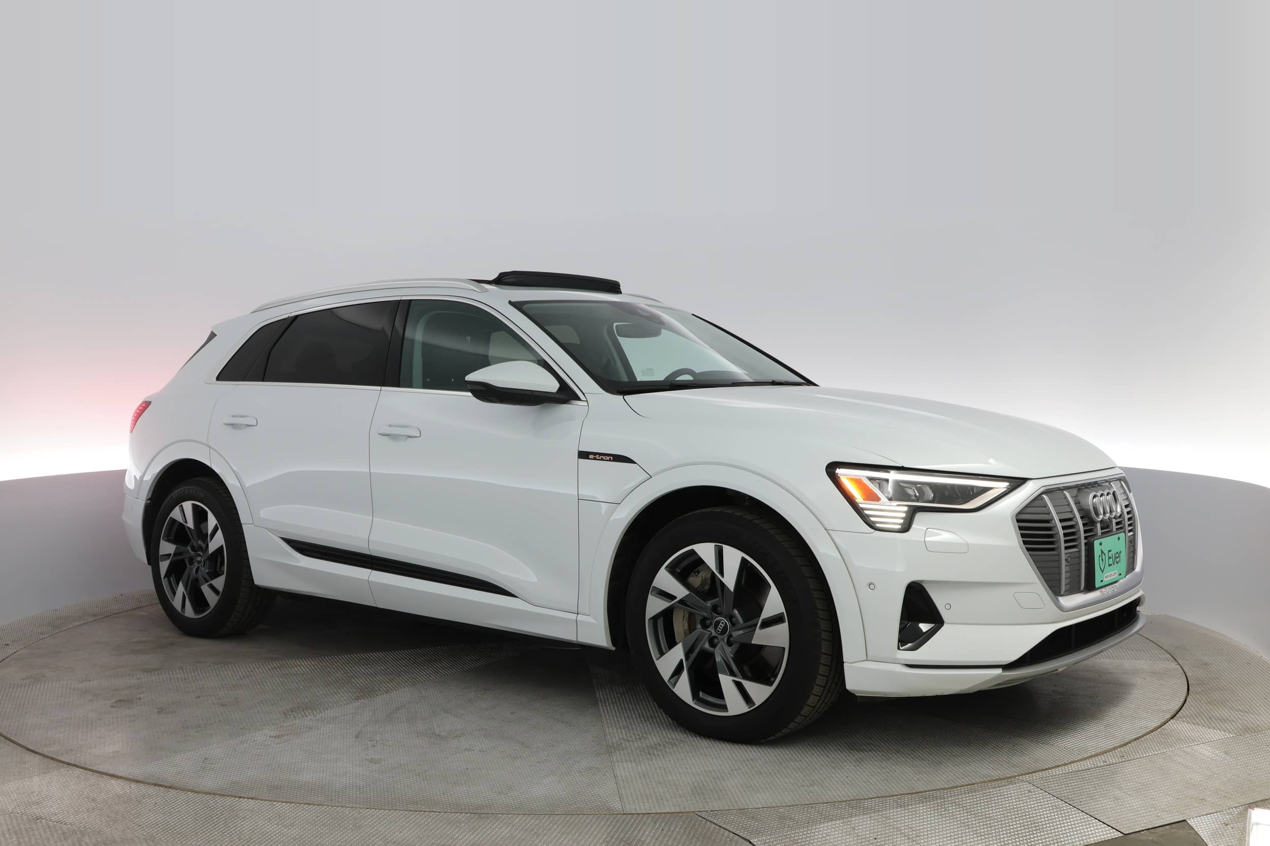 EverCars Co. vehicle image 11 for Audi e-tron -  Premium Plus on EverCars Co.