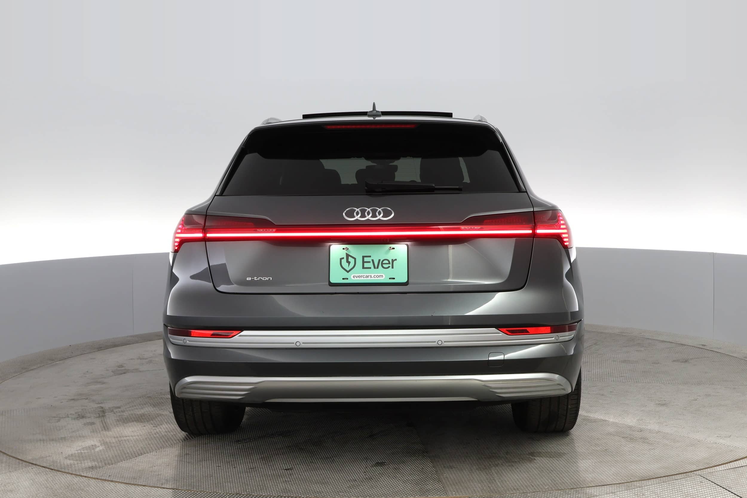 EverCars Co. vehicle image 8 for Audi e-tron -  Prestige on EverCars Co.