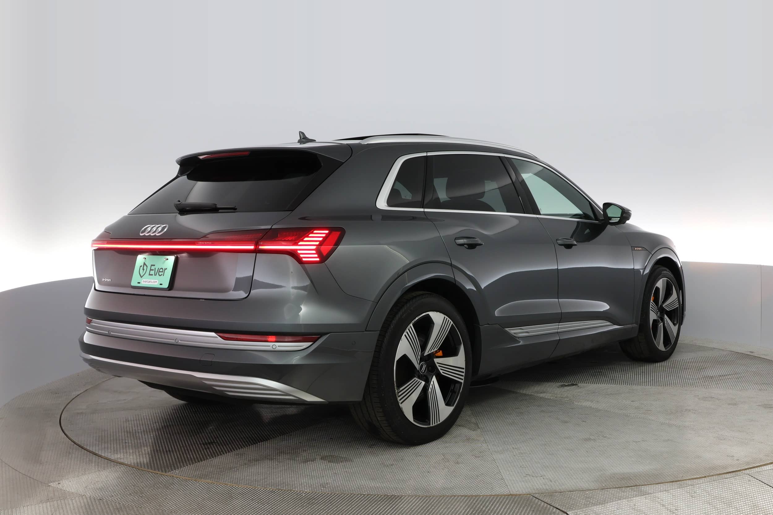 EverCars Co. vehicle image 2 for Audi e-tron -  Prestige on EverCars Co.