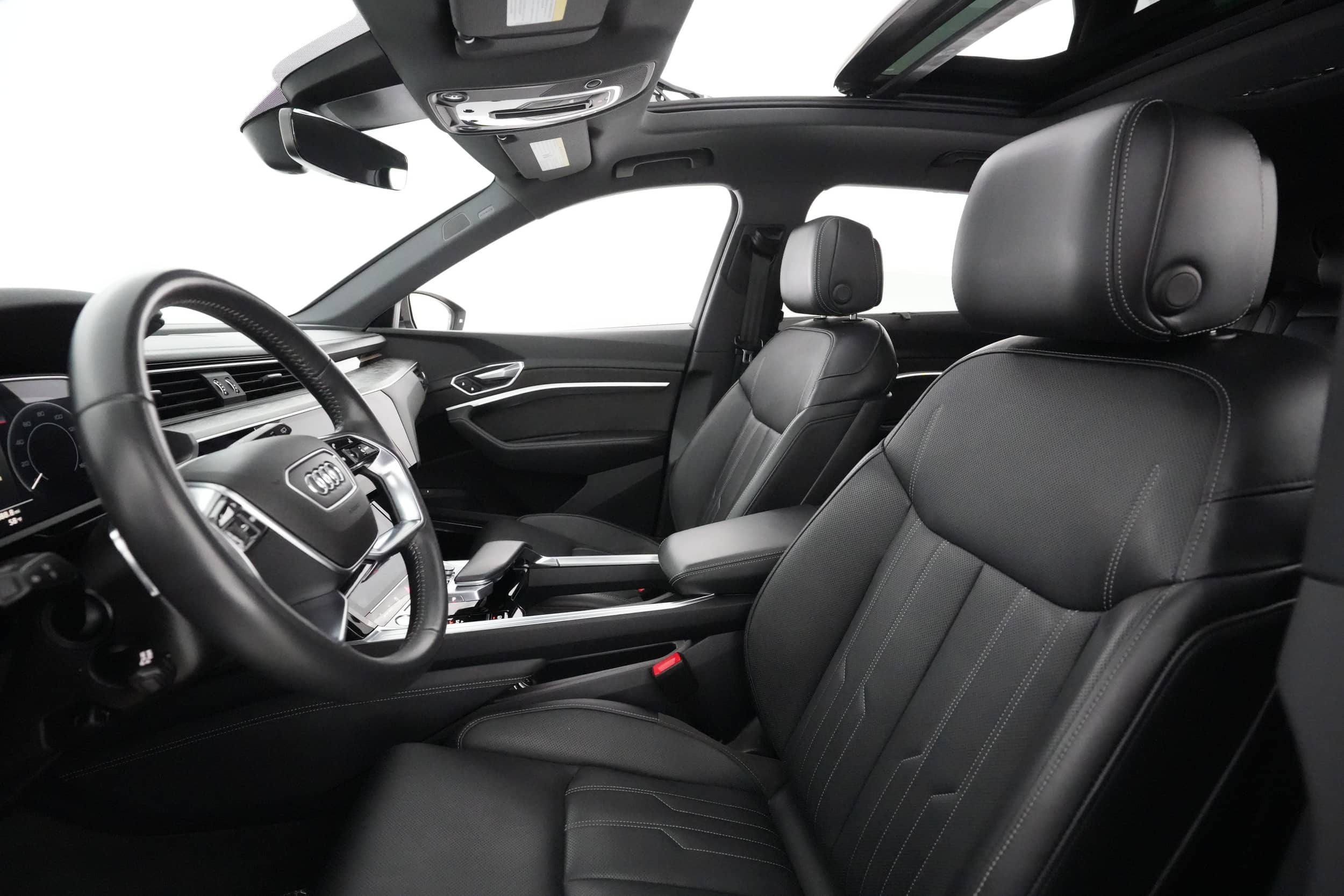 EverCars Co. vehicle image 15 for Audi e-tron -  Prestige on EverCars Co.
