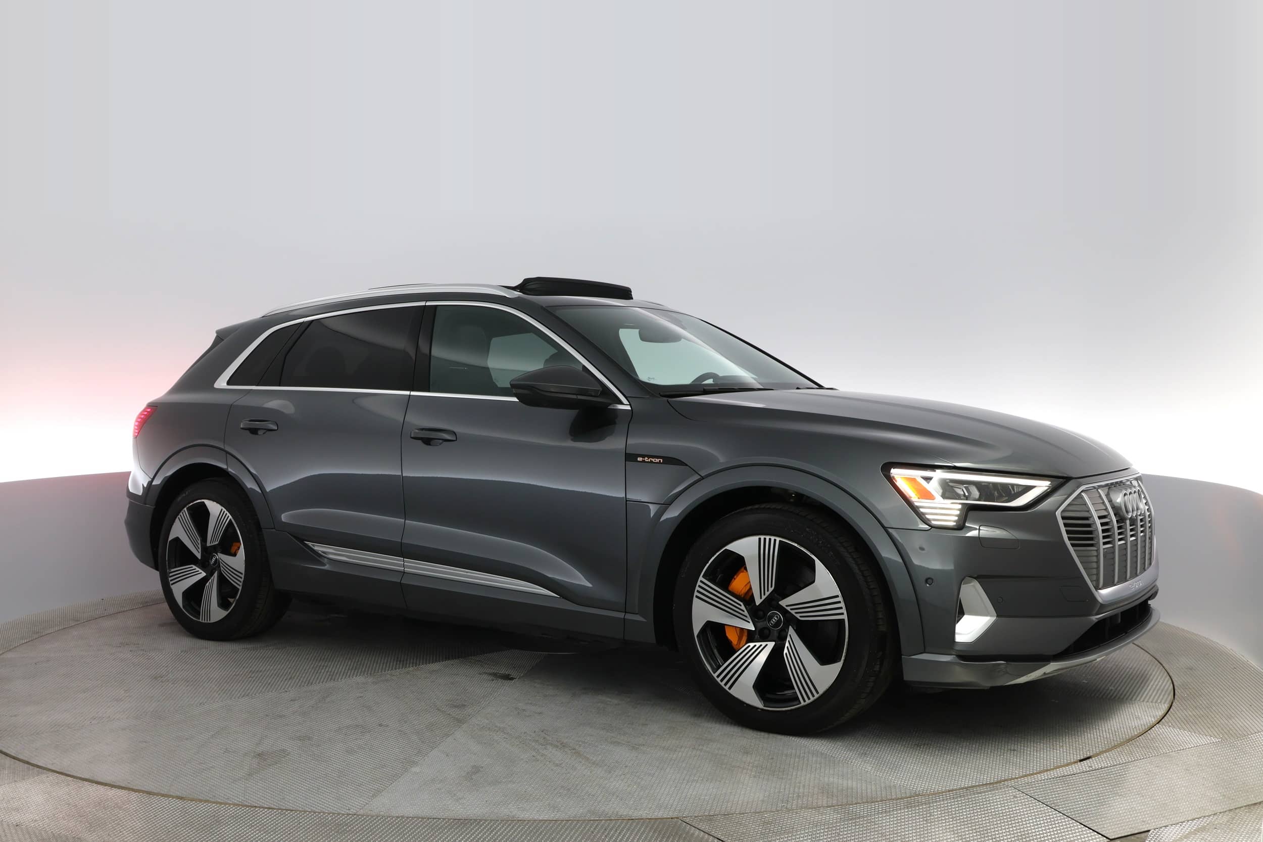 EverCars Co. vehicle image 7 for Audi e-tron -  Prestige on EverCars Co.