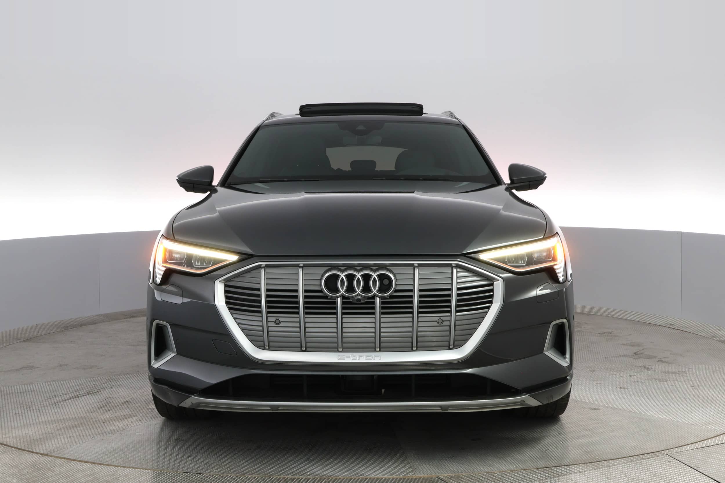 EverCars Co. vehicle image 5 for Audi e-tron -  Prestige on EverCars Co.