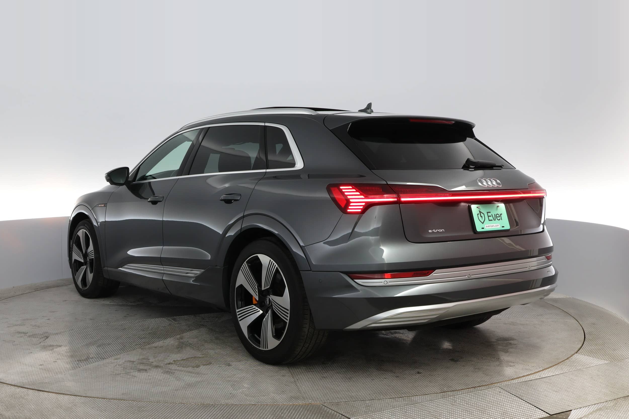 EverCars Co. vehicle image 9 for Audi e-tron -  Prestige on EverCars Co.