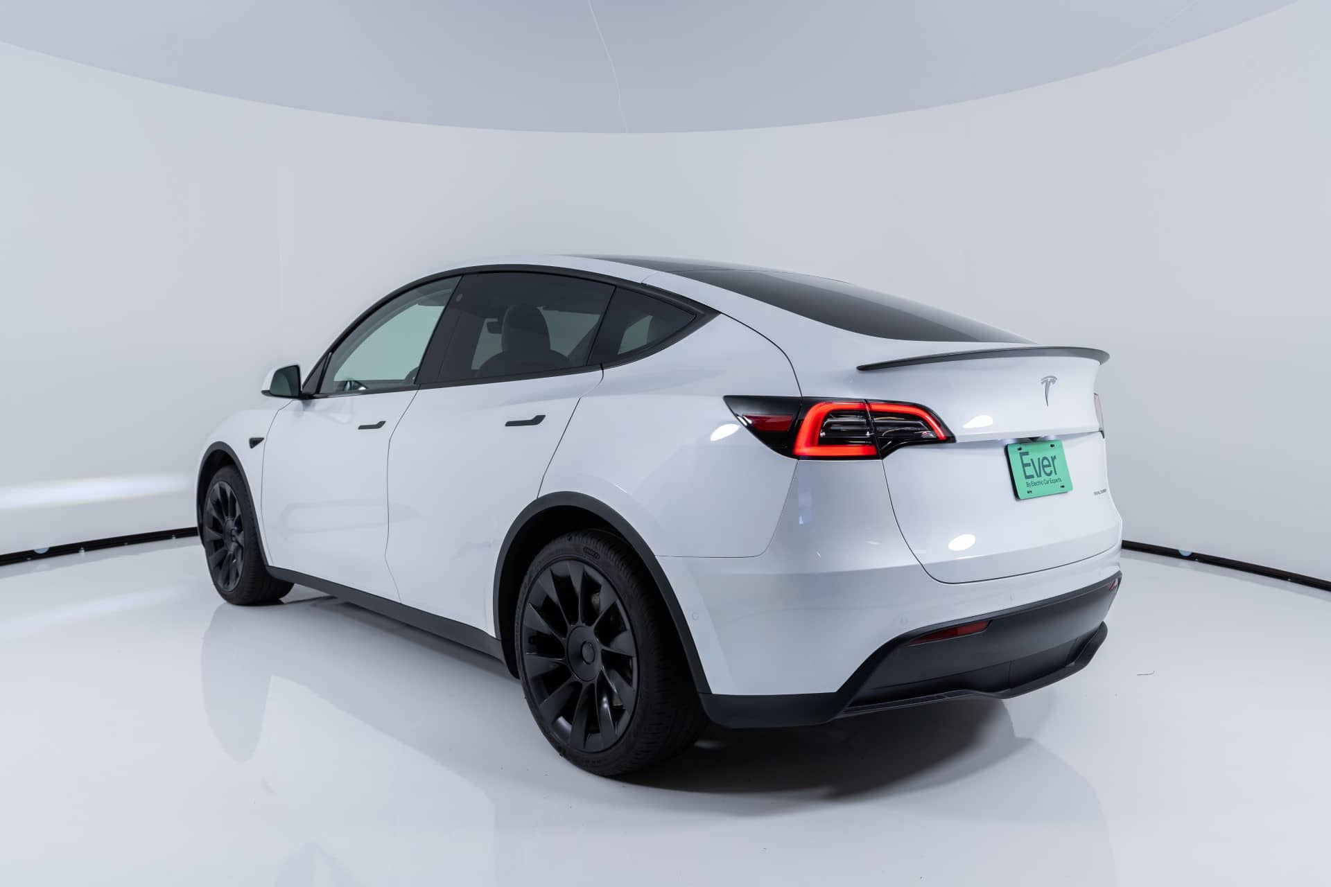 EverCars Co. vehicle image 24 for Tesla Model Y -  Long Range AWD on EverCars Co.