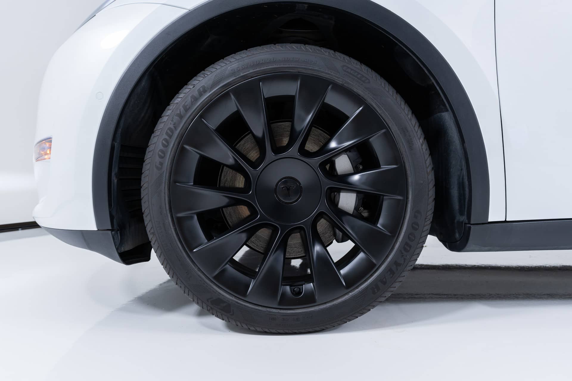 EverCars Co. vehicle image 18 for Tesla Model Y -  Long Range AWD on EverCars Co.