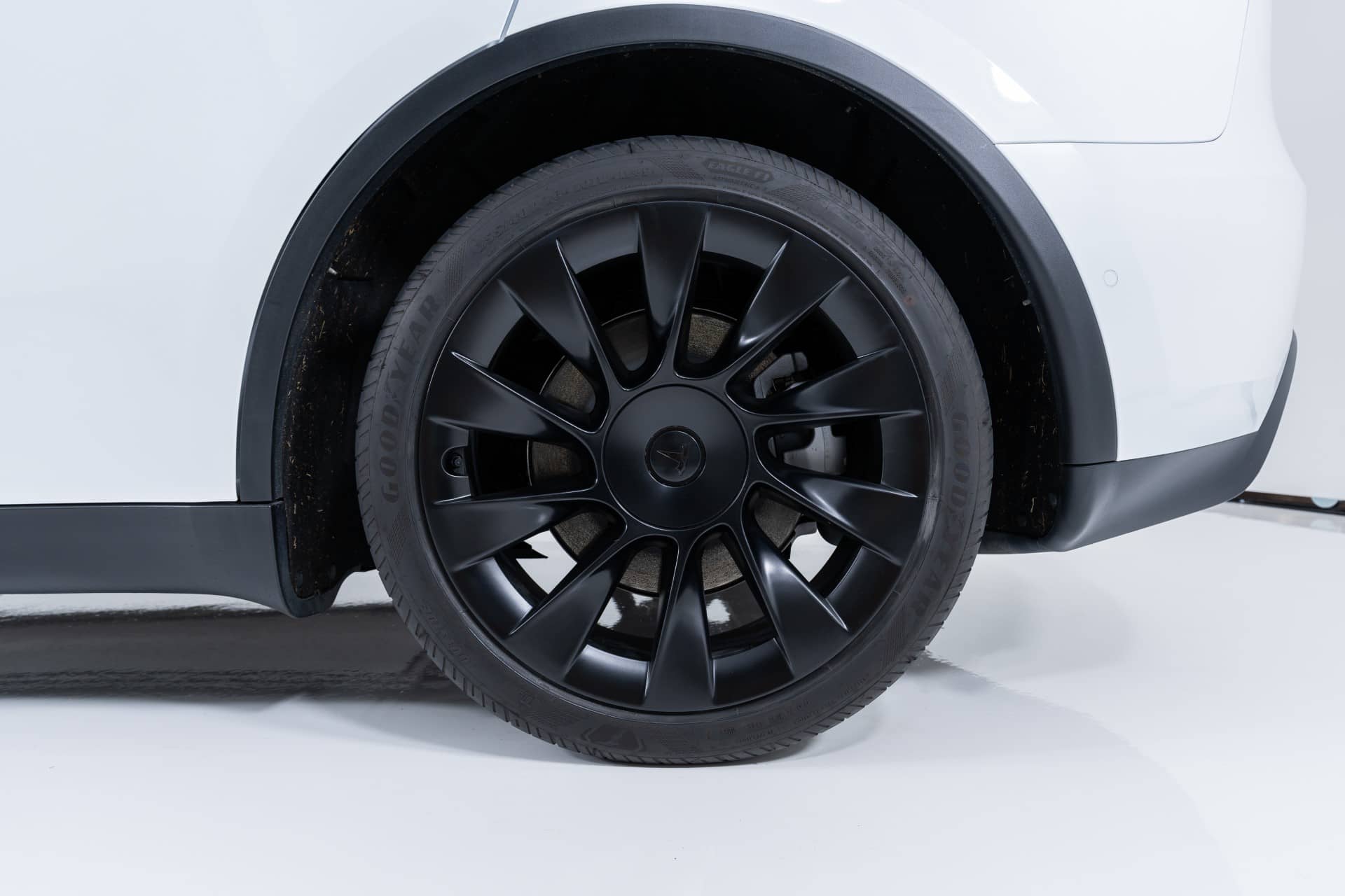 EverCars Co. vehicle image 17 for Tesla Model Y -  Long Range AWD on EverCars Co.