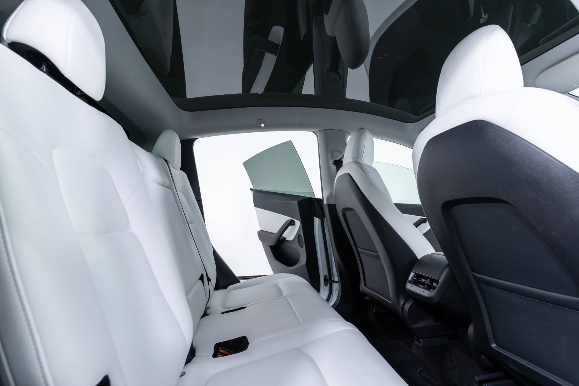 EverCars Co. vehicle image 11 for Tesla Model Y -  Long Range AWD on EverCars Co.