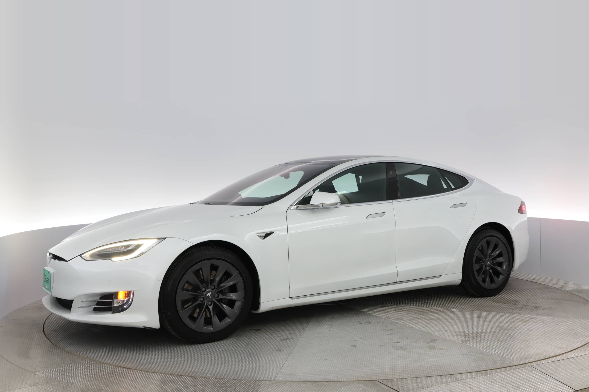 EverCars Co. vehicle image 13 for Tesla Model S -  Long Range Plus on EverCars Co.