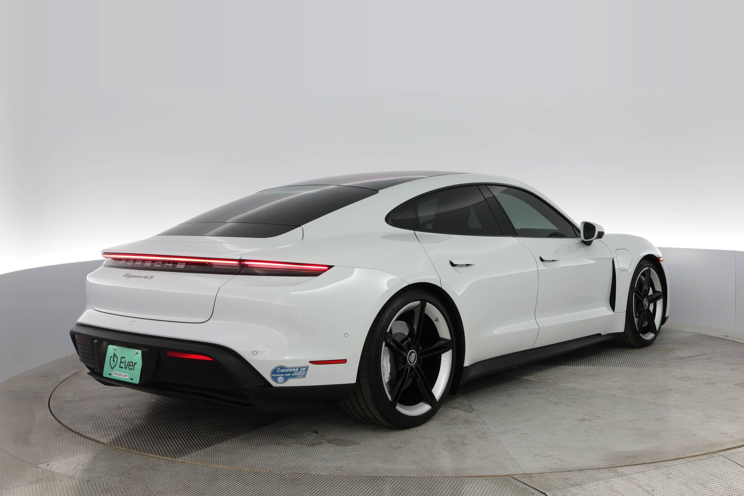 EverCars Co. vehicle image 2 for Porsche Taycan -  4S on EverCars Co.