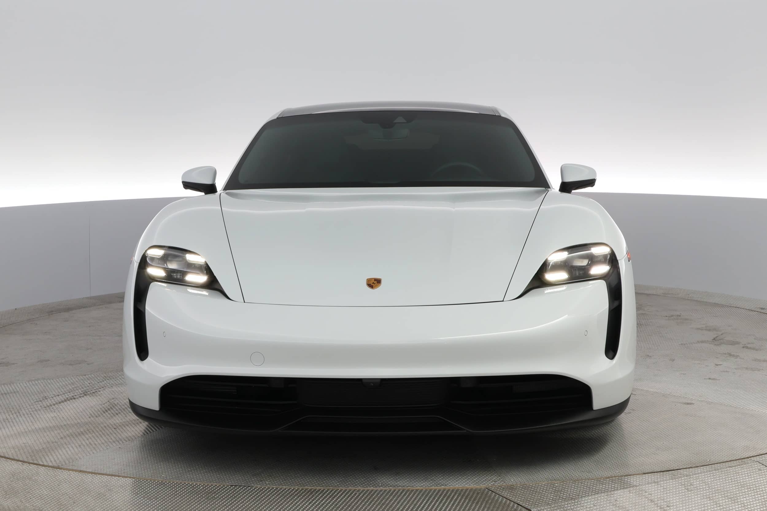 EverCars Co. vehicle image 3 for Porsche Taycan -  4S on EverCars Co.