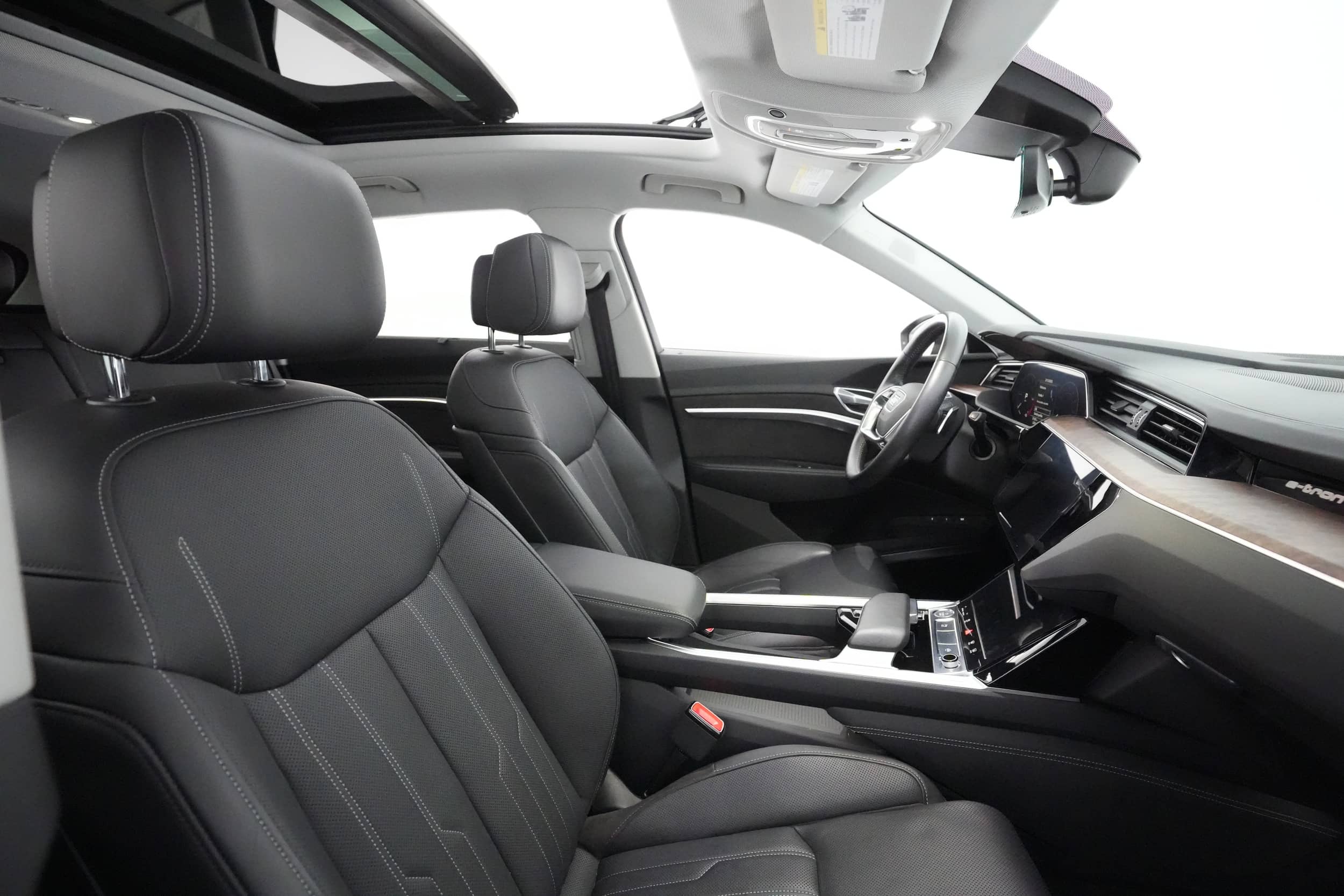 EverCars Co. vehicle image 19 for Audi e-tron -  Prestige on EverCars Co.