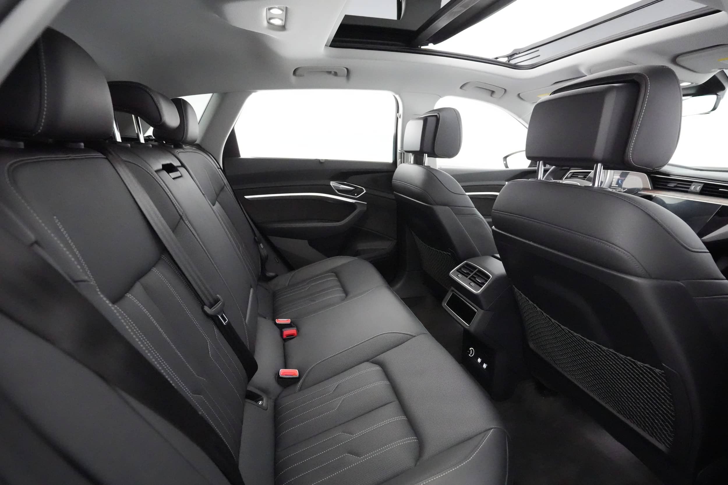 EverCars Co. vehicle image 4 for Audi e-tron -  Prestige on EverCars Co.
