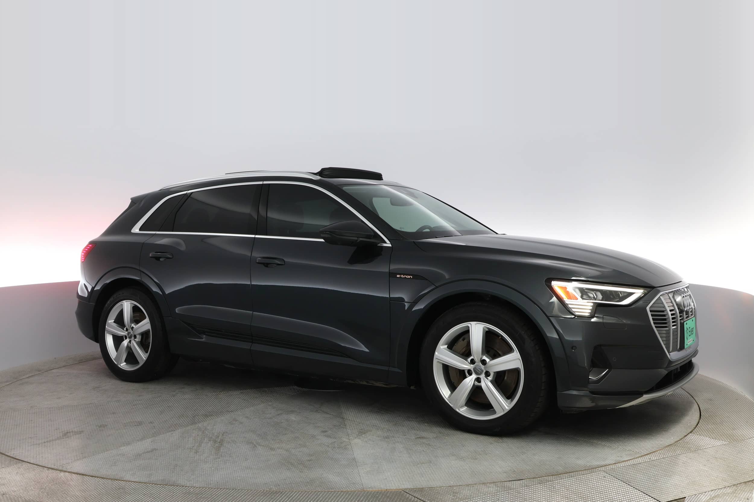 EverCars Co. vehicle image 10 for Audi e-tron -  Prestige on EverCars Co.