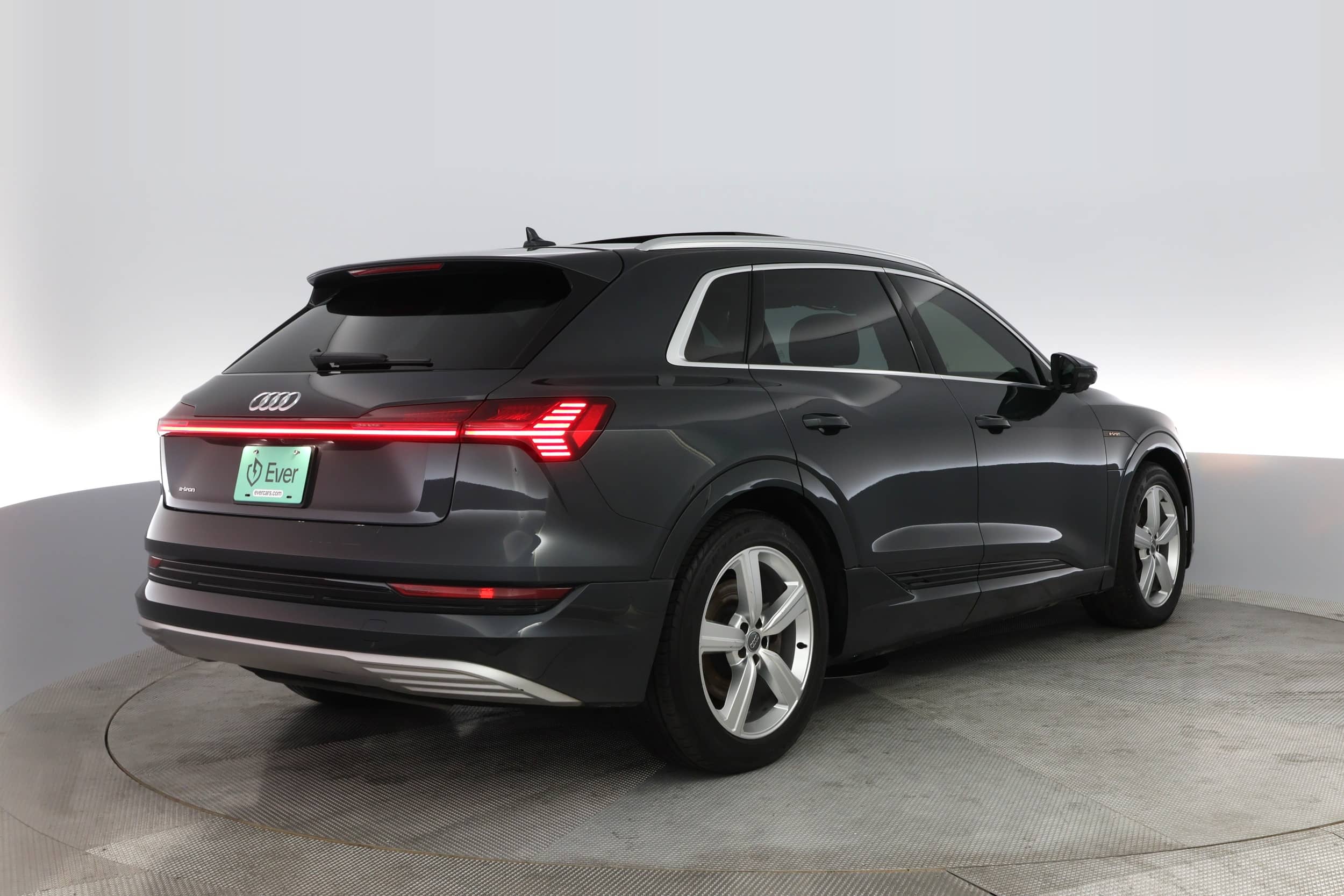 EverCars Co. vehicle image 2 for Audi e-tron -  Prestige on EverCars Co.