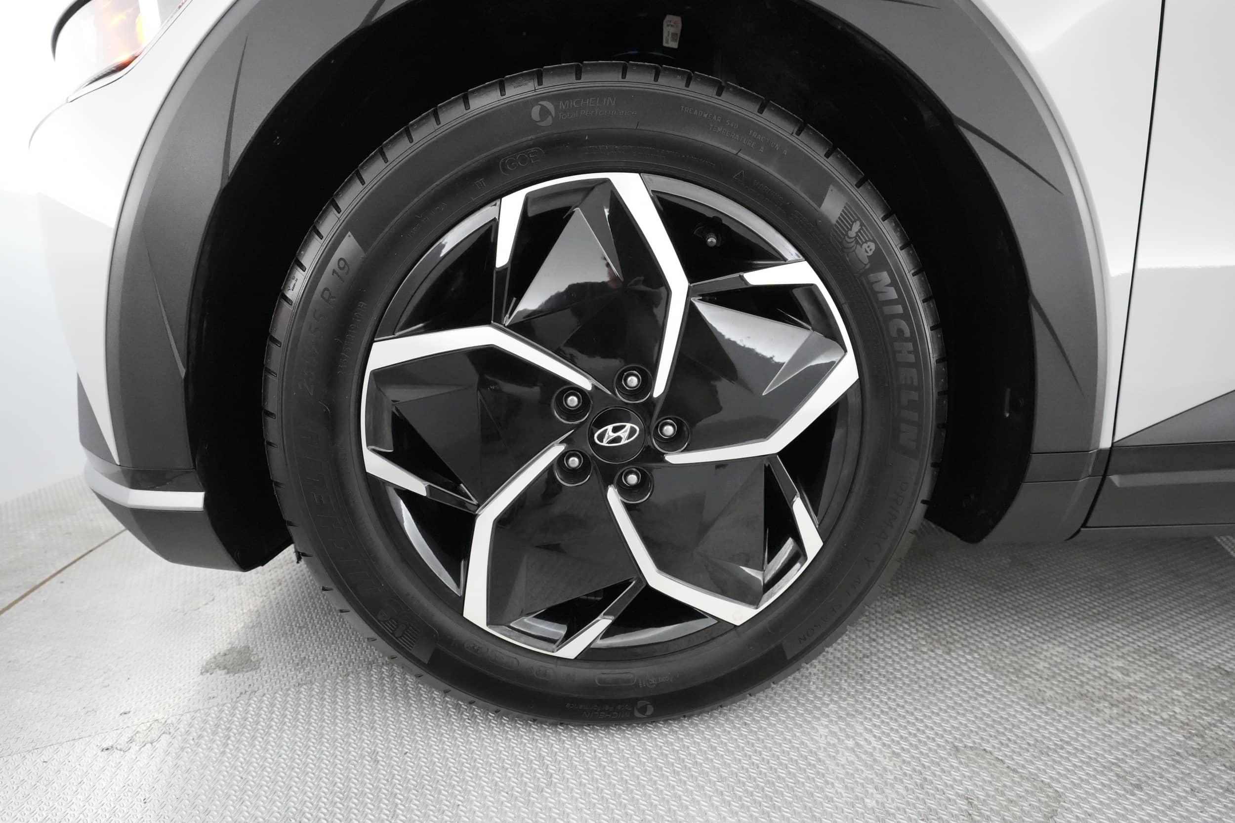 EverCars Co. vehicle image 11 for Hyundai IONIQ 5 -  SEL on EverCars Co.