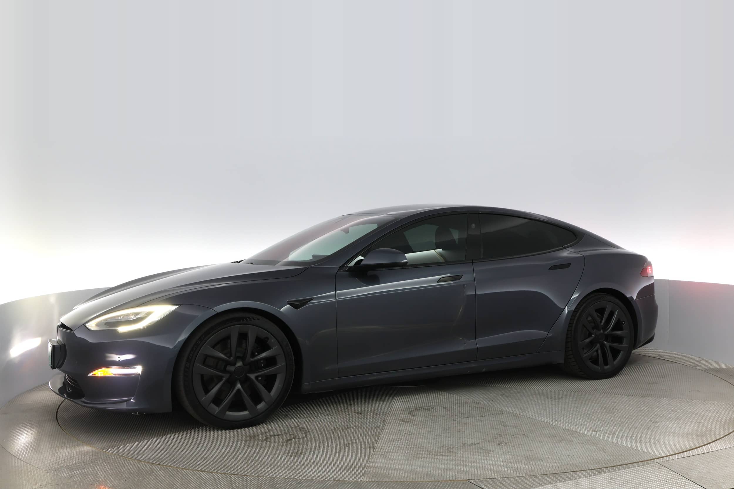 EverCars Co. vehicle image 11 for Tesla Model S -  Long Range on EverCars Co.
