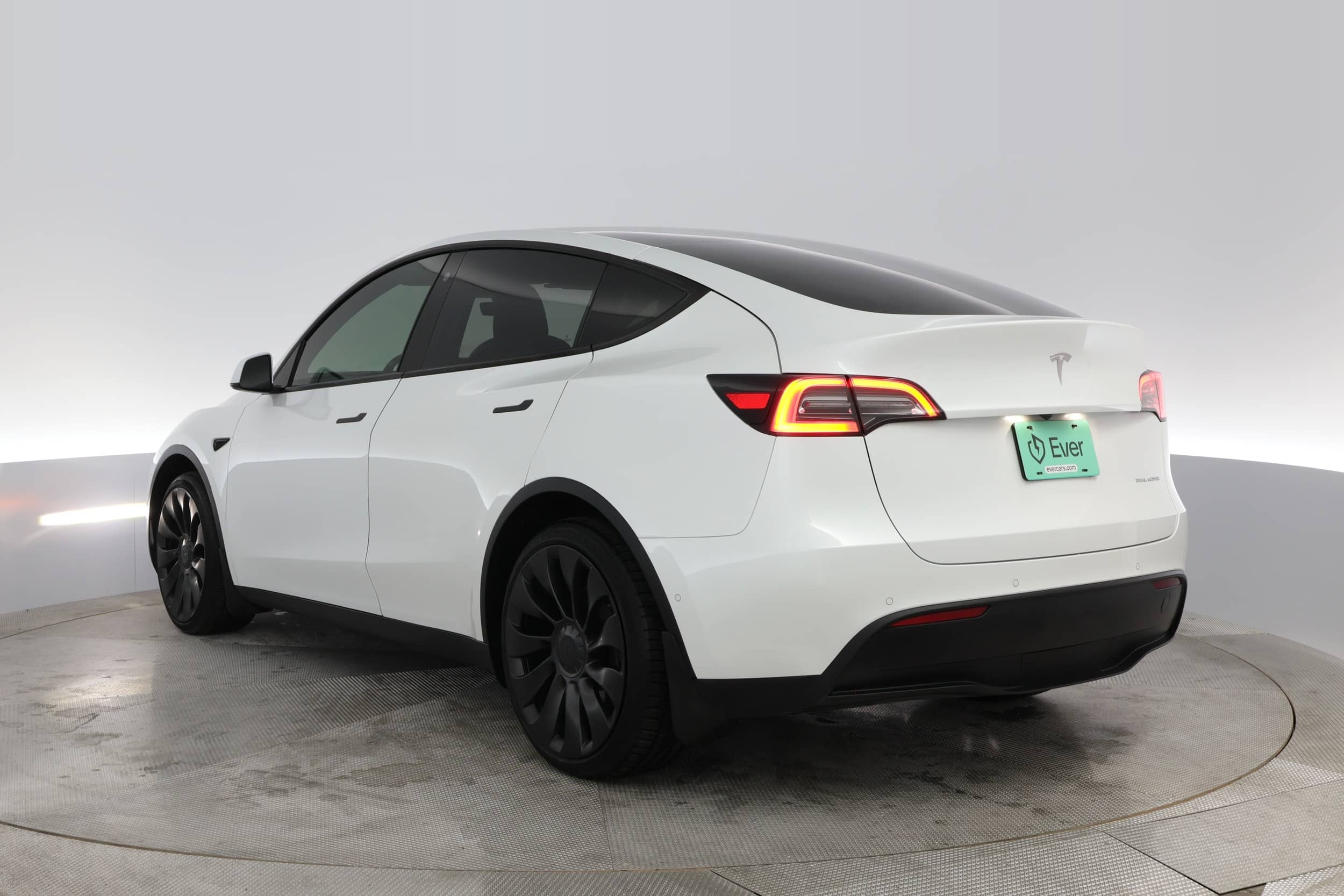 EverCars Co. vehicle image 9 for Tesla Model Y -  Long Range on EverCars Co.