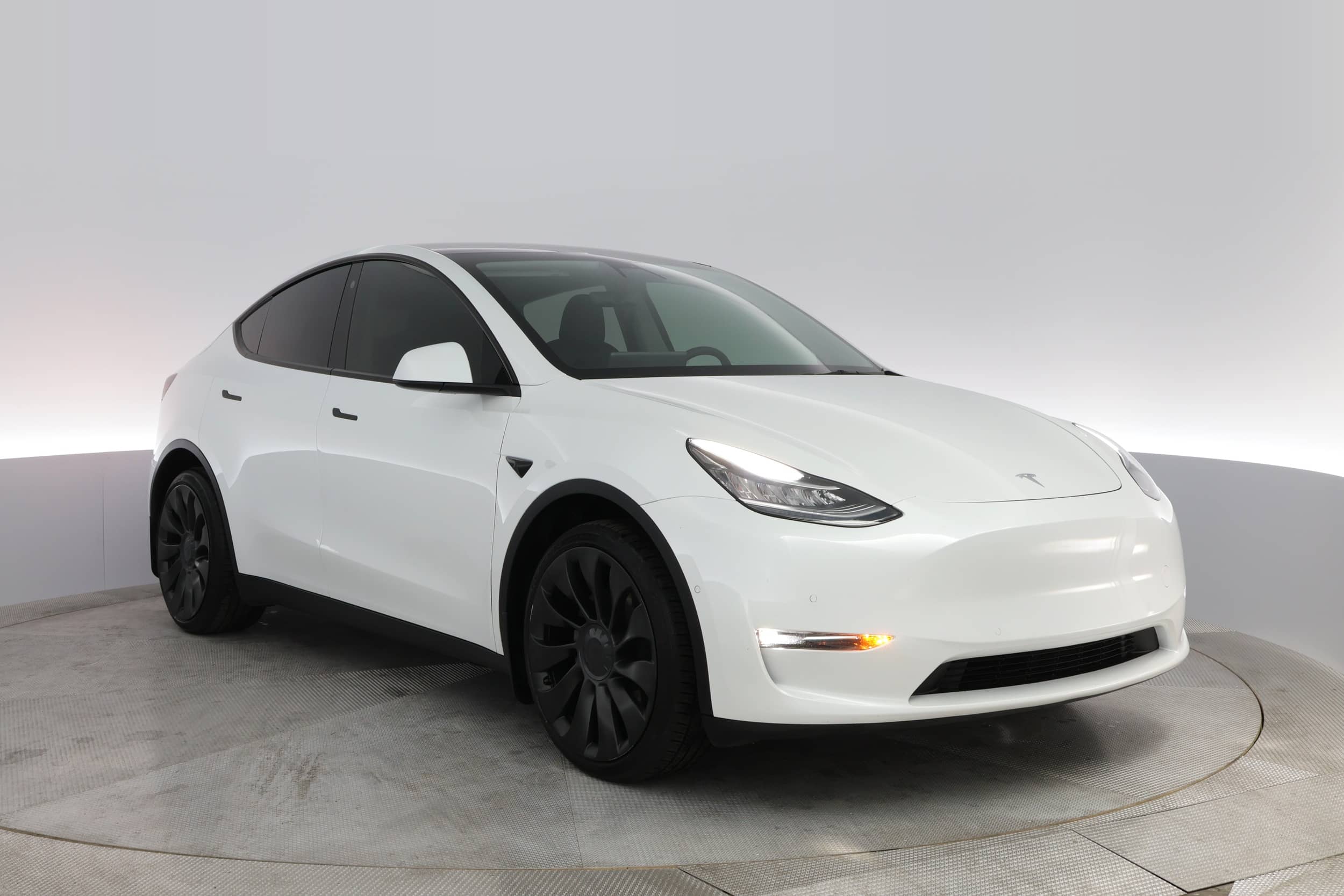 EverCars Co. vehicle image 6 for Tesla Model Y -  Long Range on EverCars Co.