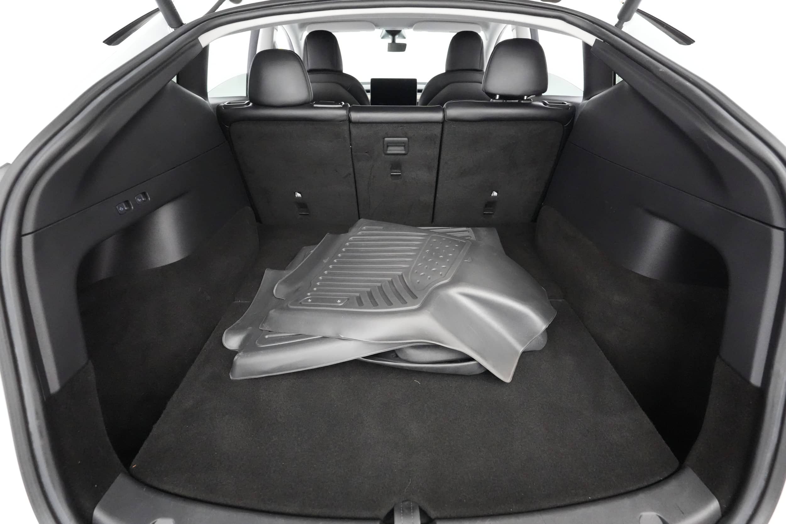 EverCars Co. vehicle image 21 for Tesla Model Y -  Long Range on EverCars Co.