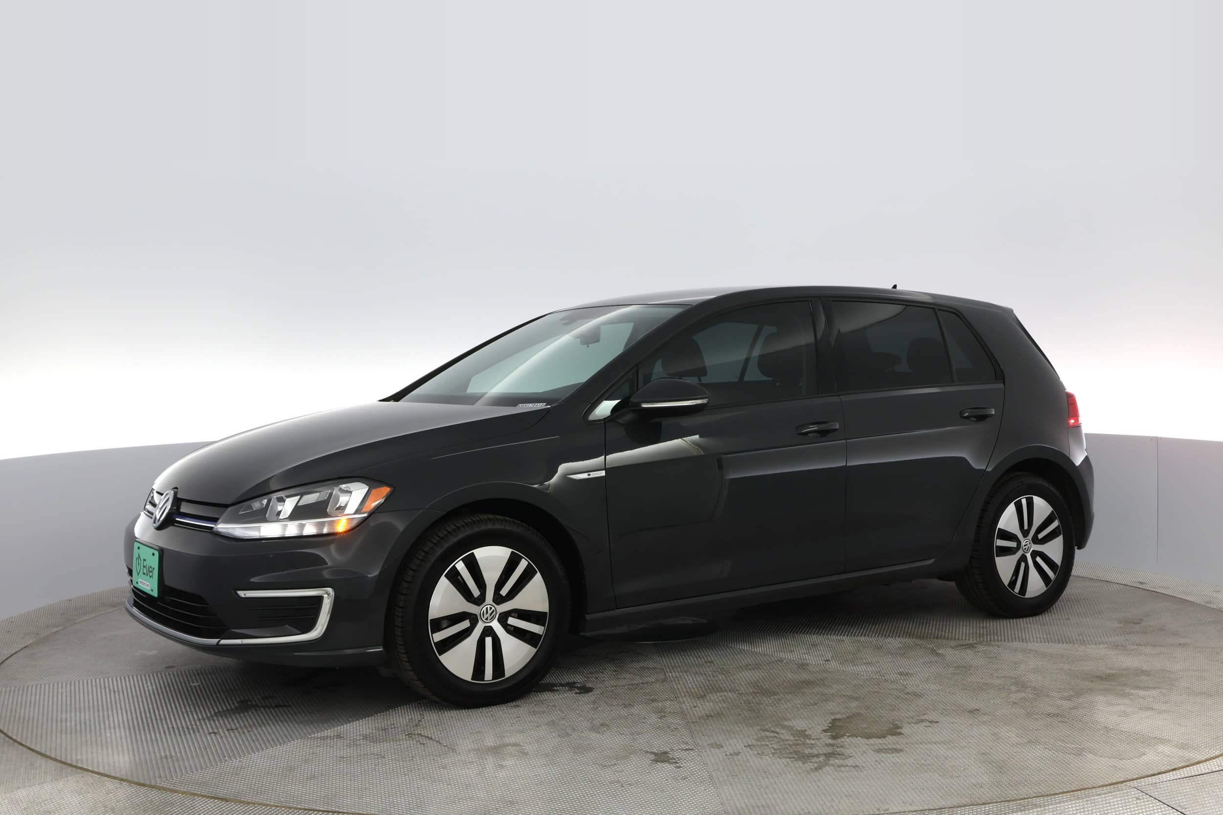 EverCars Co. vehicle image 12 for Volkswagen e-Golf -  SE on EverCars Co.