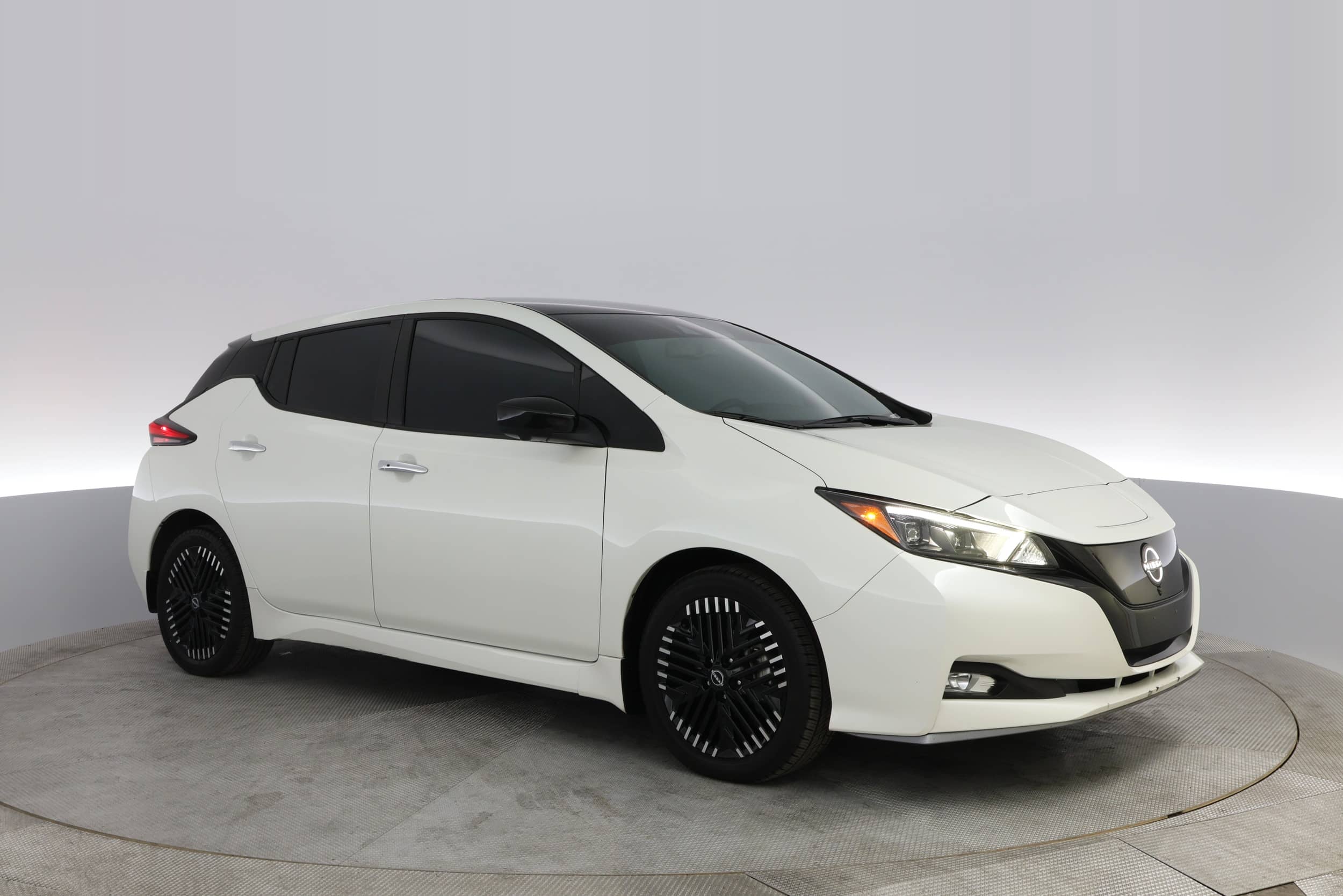 EverCars Co. vehicle image 7 for Nissan LEAF -  SV Plus on EverCars Co.