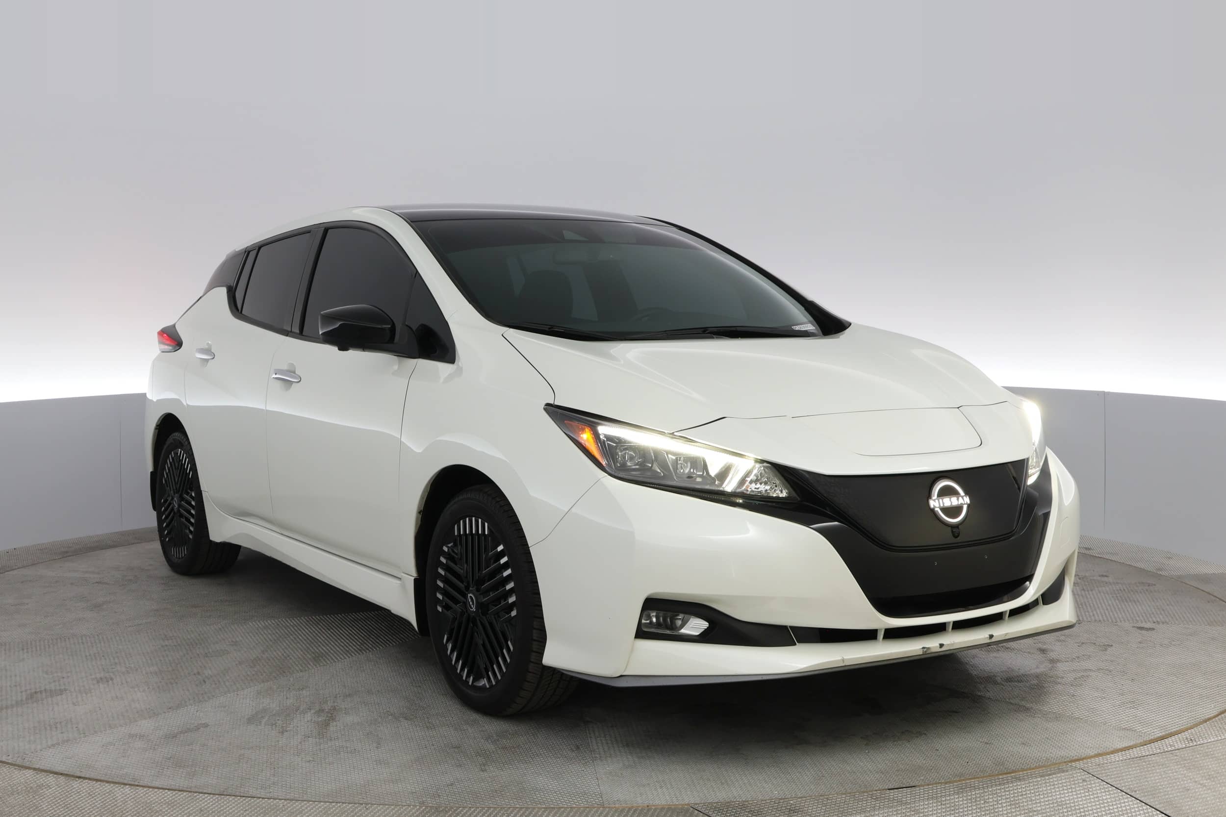 EverCars Co. vehicle image 6 for Nissan LEAF -  SV Plus on EverCars Co.