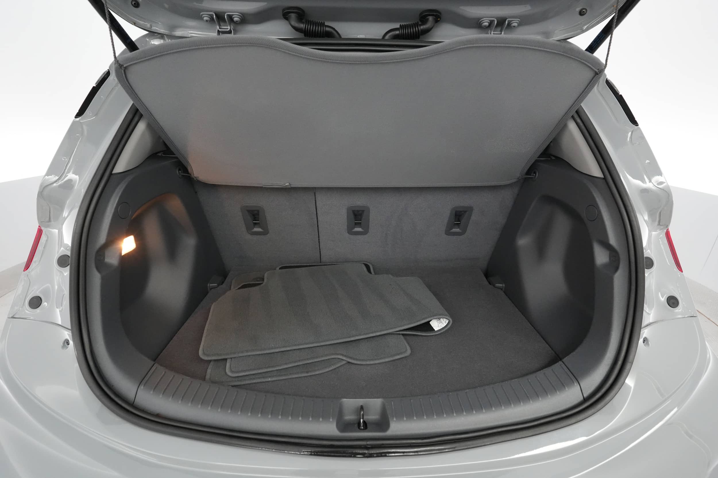 EverCars Co. vehicle image 20 for Chevrolet Bolt -  LT on EverCars Co.