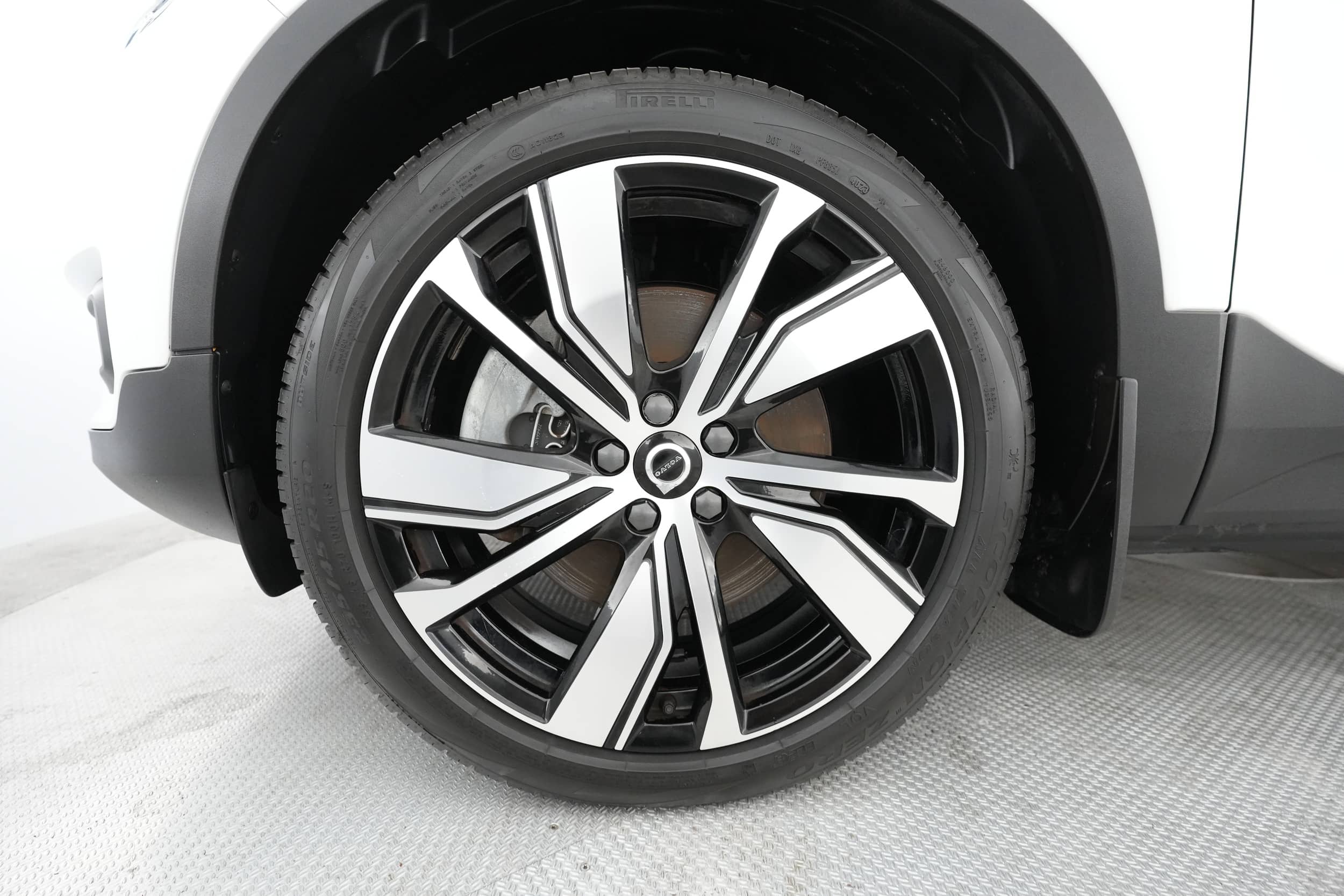 EverCars Co. vehicle image 12 for Volvo XC40 Recharge -  P8 on EverCars Co.